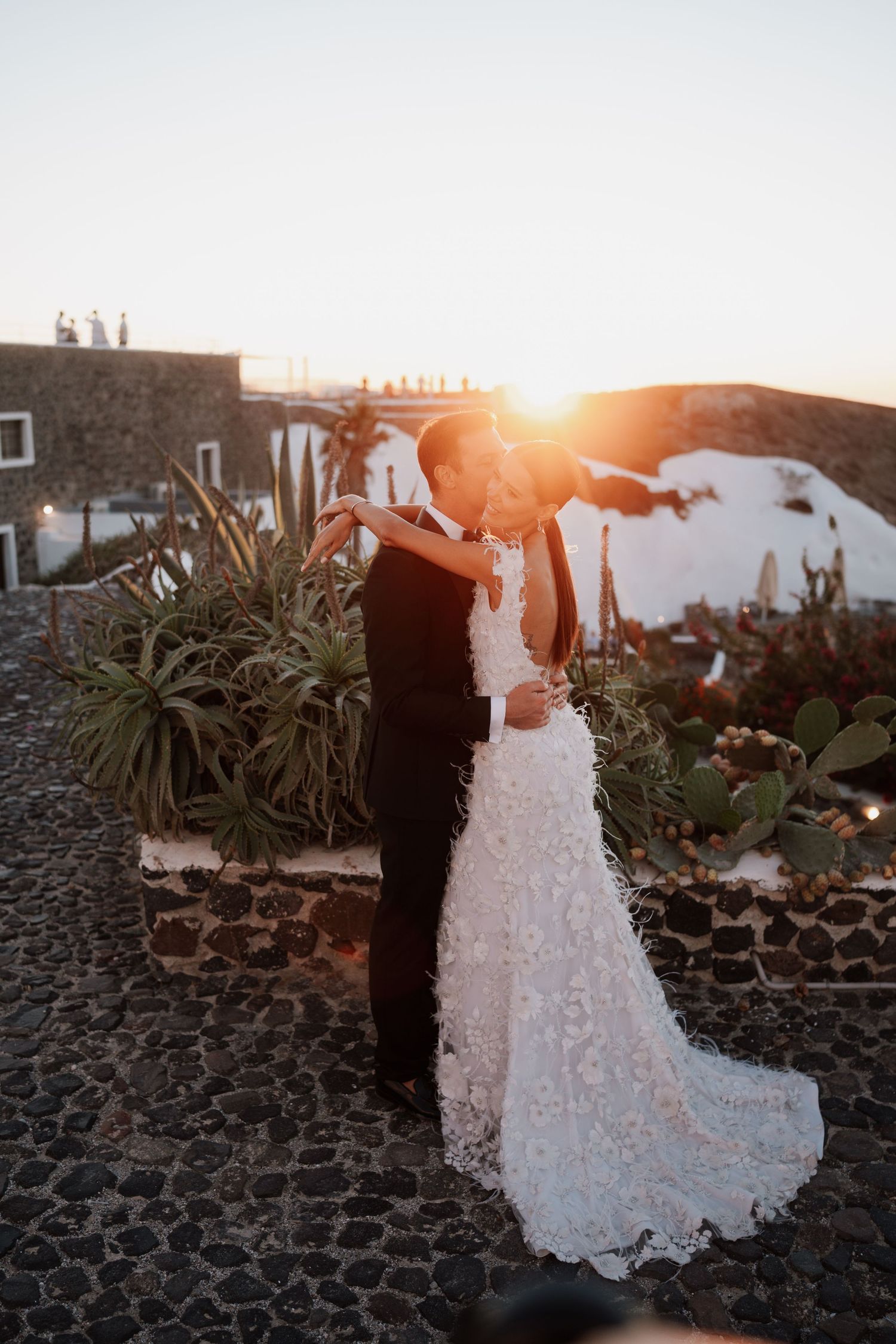 luxury santorini wedding photography caldera view bride groom golden hour santorini photographer

santorini proposal photoshoot romantic cou