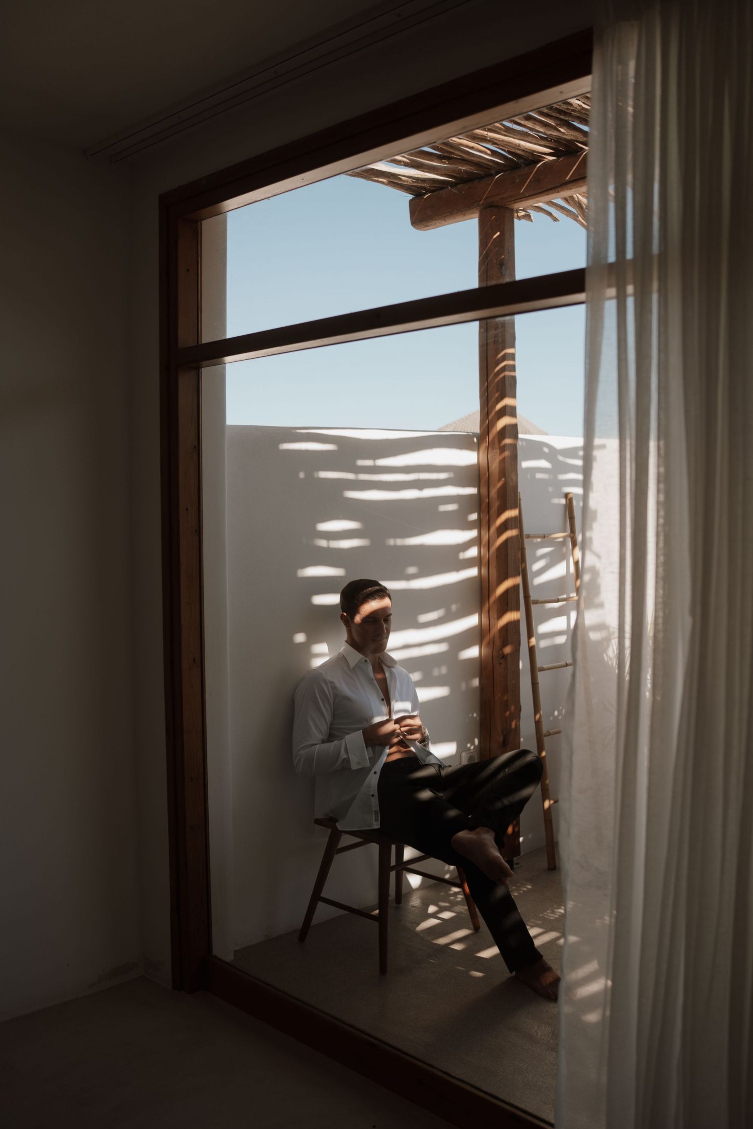 luxury santorini wedding photography caldera view bride groom sunset santorini photographer