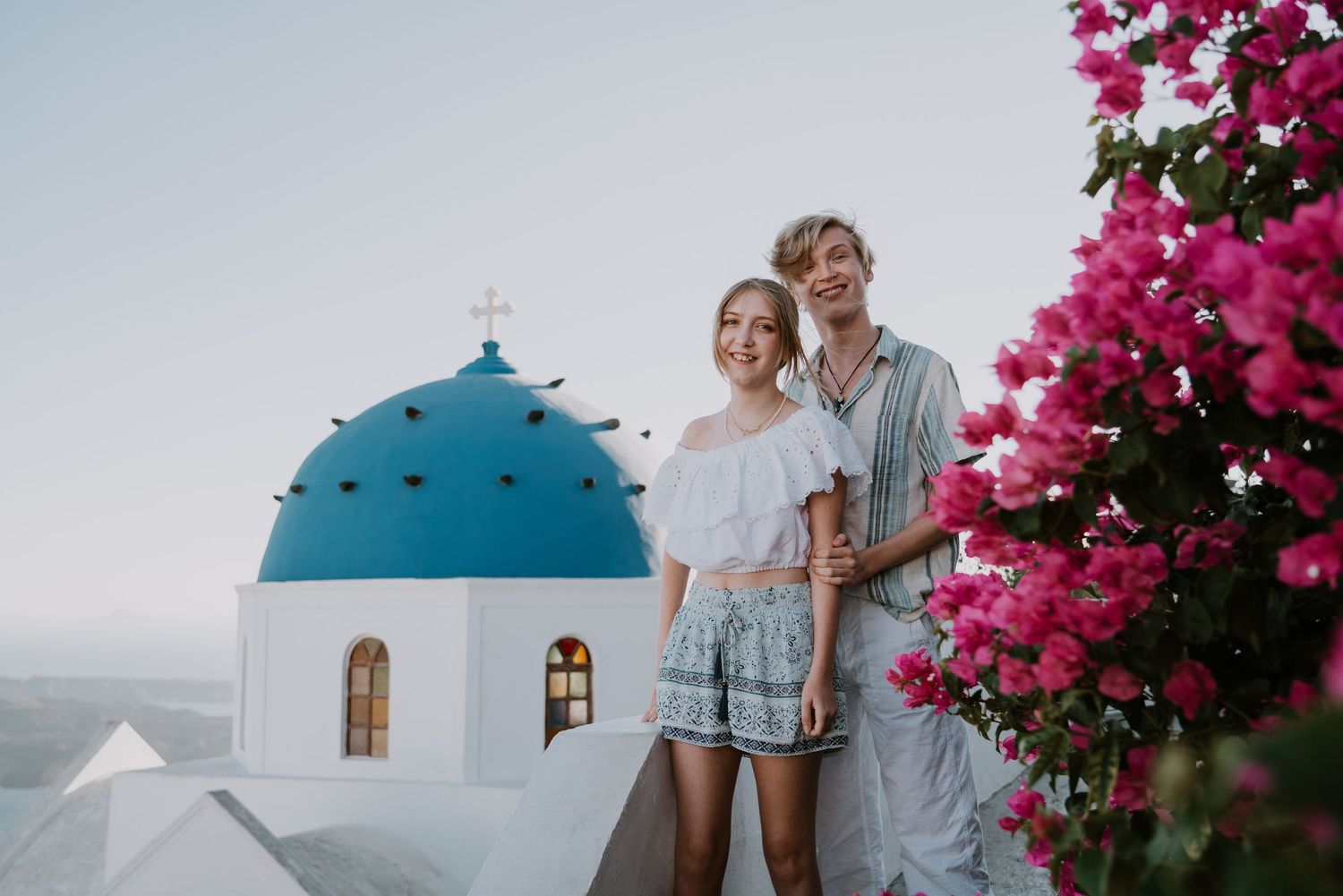 family-photoshoot-santorini