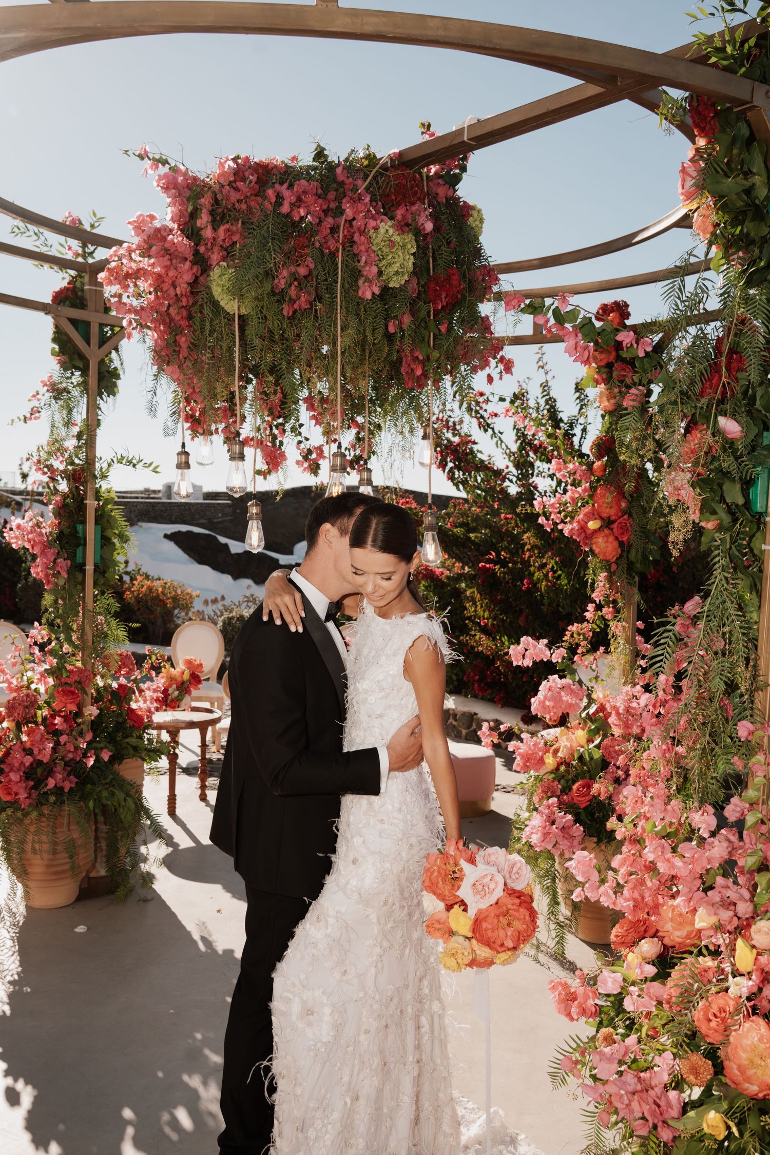 luxury santorini wedding photography caldera view bride groom golden hour santorini photographer

santorini proposal photoshoot romantic cou