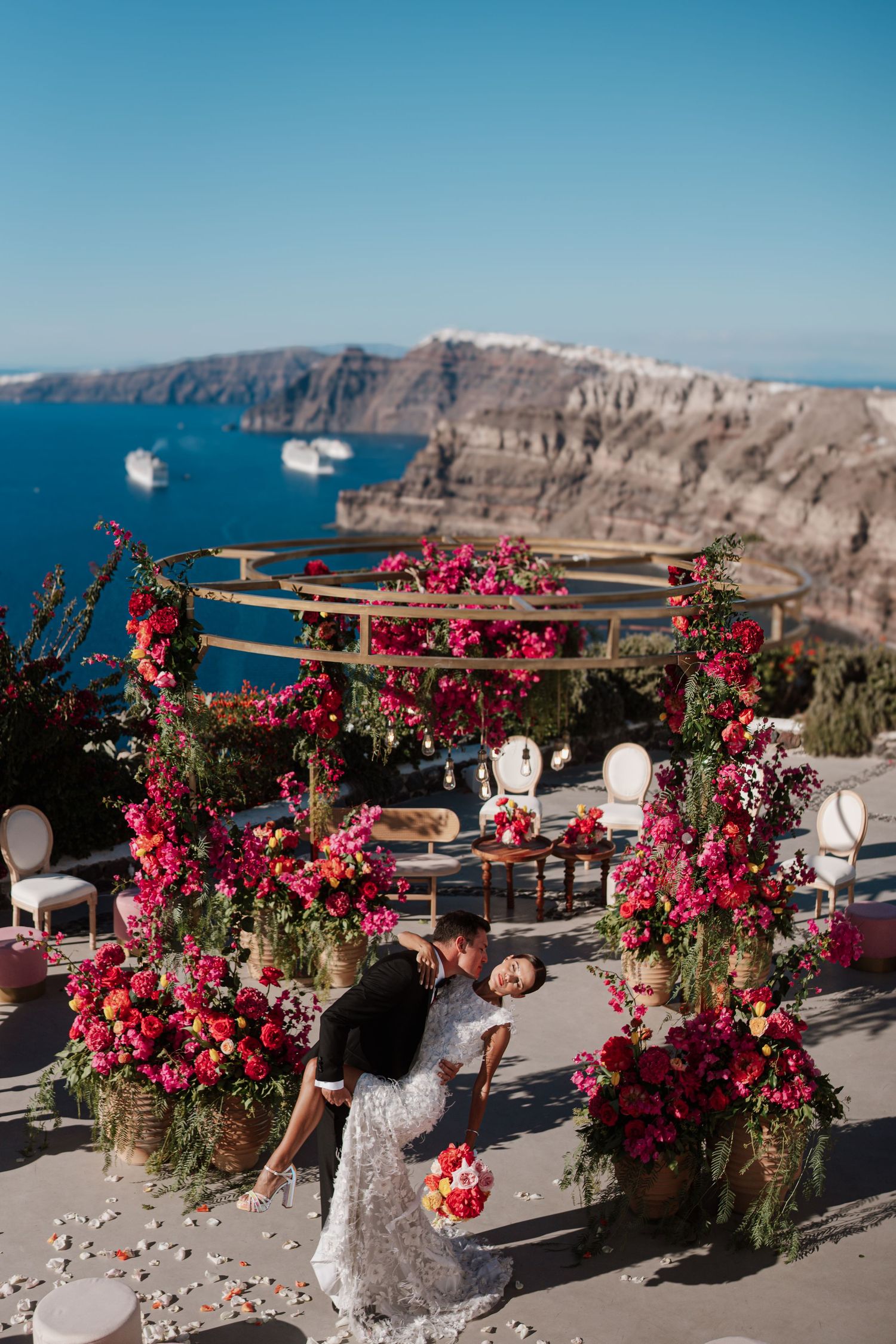 luxury santorini wedding photography caldera view bride groom golden hour santorini photographer

santorini proposal photoshoot romantic cou