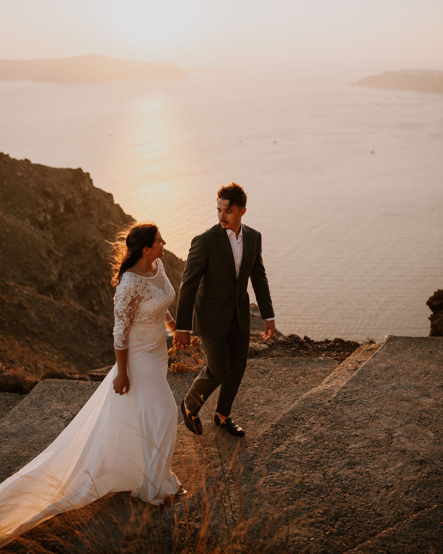 wedding-photographer-oia-santorini