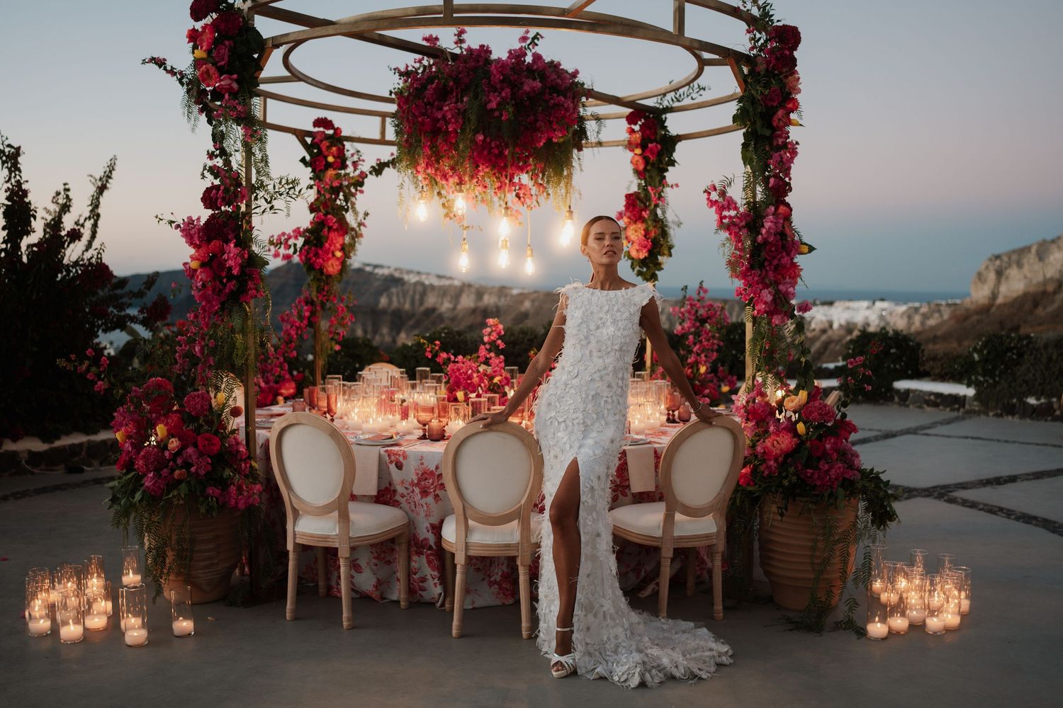 luxury santorini wedding photography caldera view bride groom golden hour santorini photographer

santorini proposal photoshoot romantic cou