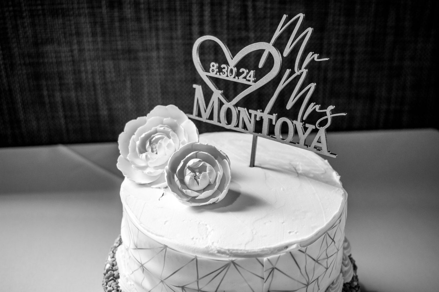 Wedding cake details captured in Phoenix