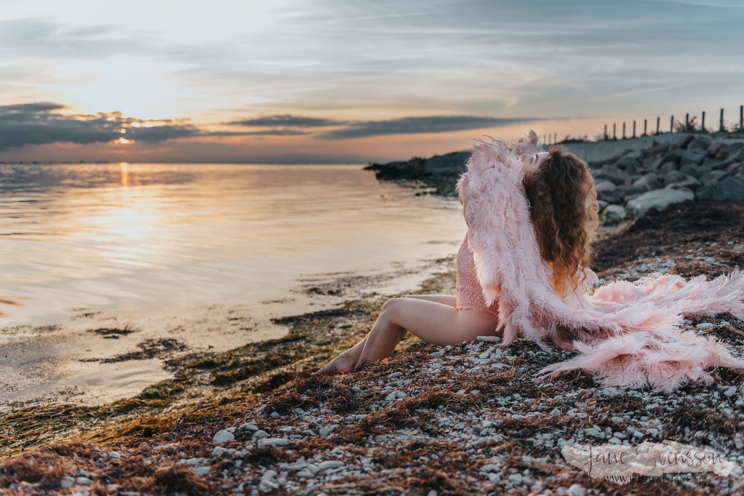 Änglavings boudoirsession nere vid havet