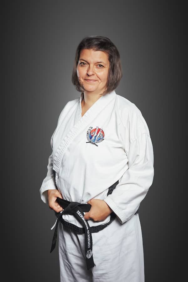 Portrait von Alexandra Schrenk, Trainerin bei der Blackbelt Kampfkunst Union Krems