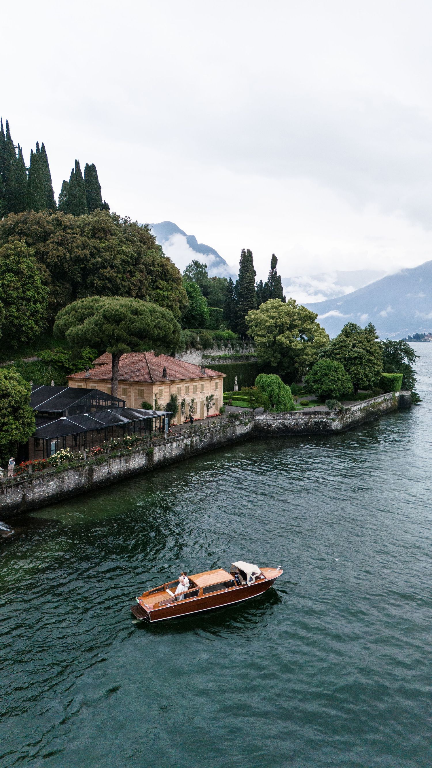 Luxury destination wedding at Villa Balbiano
Editorial wedding photography at Villa Balbiano, Lake Como
Fine art luxury wedding Villa Balbia
