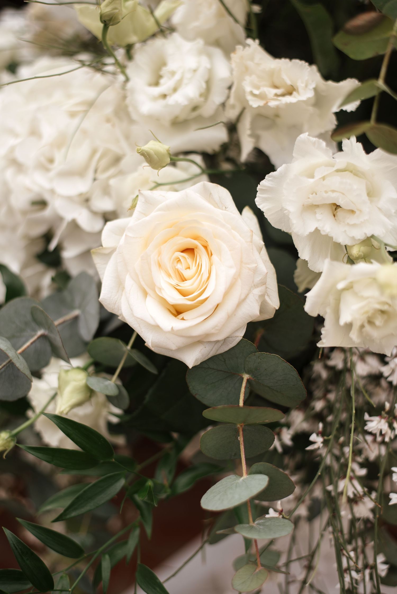 DETALLES FLORES DE UNA BODA EN LA IGLESIA DE DALT VILA
