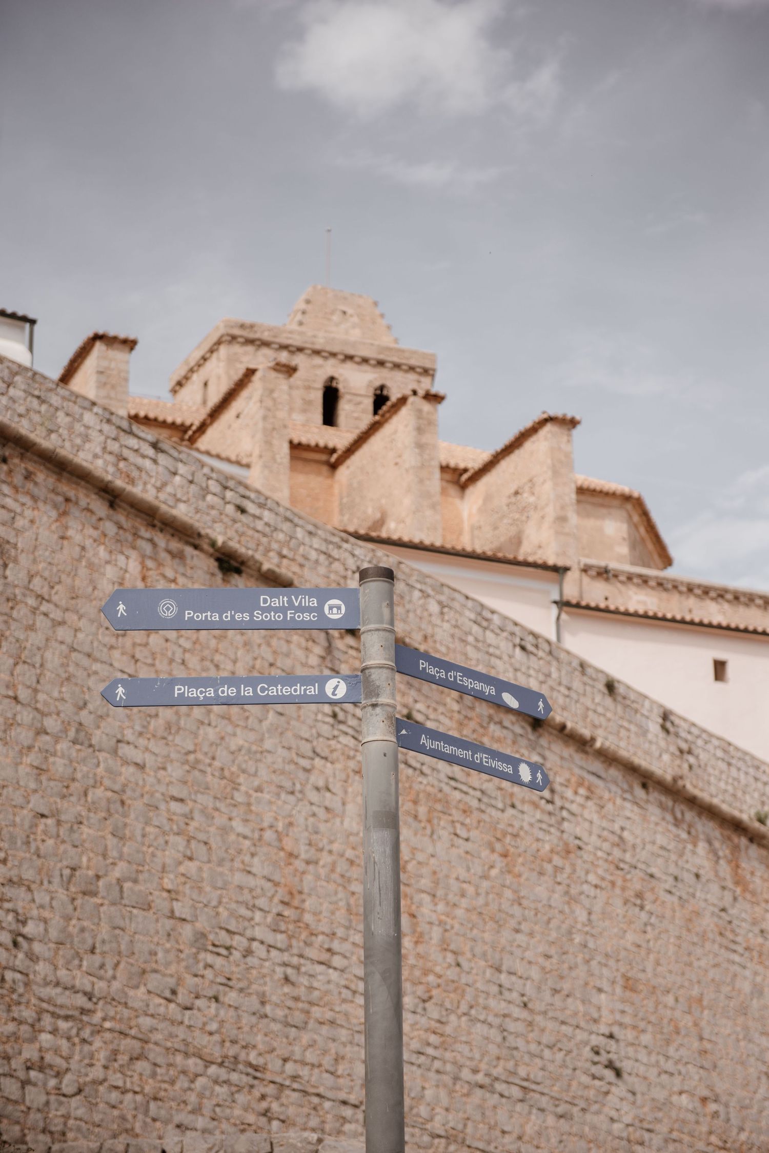 DALT VILA. boda en la iglesia de dalt vila ibiza