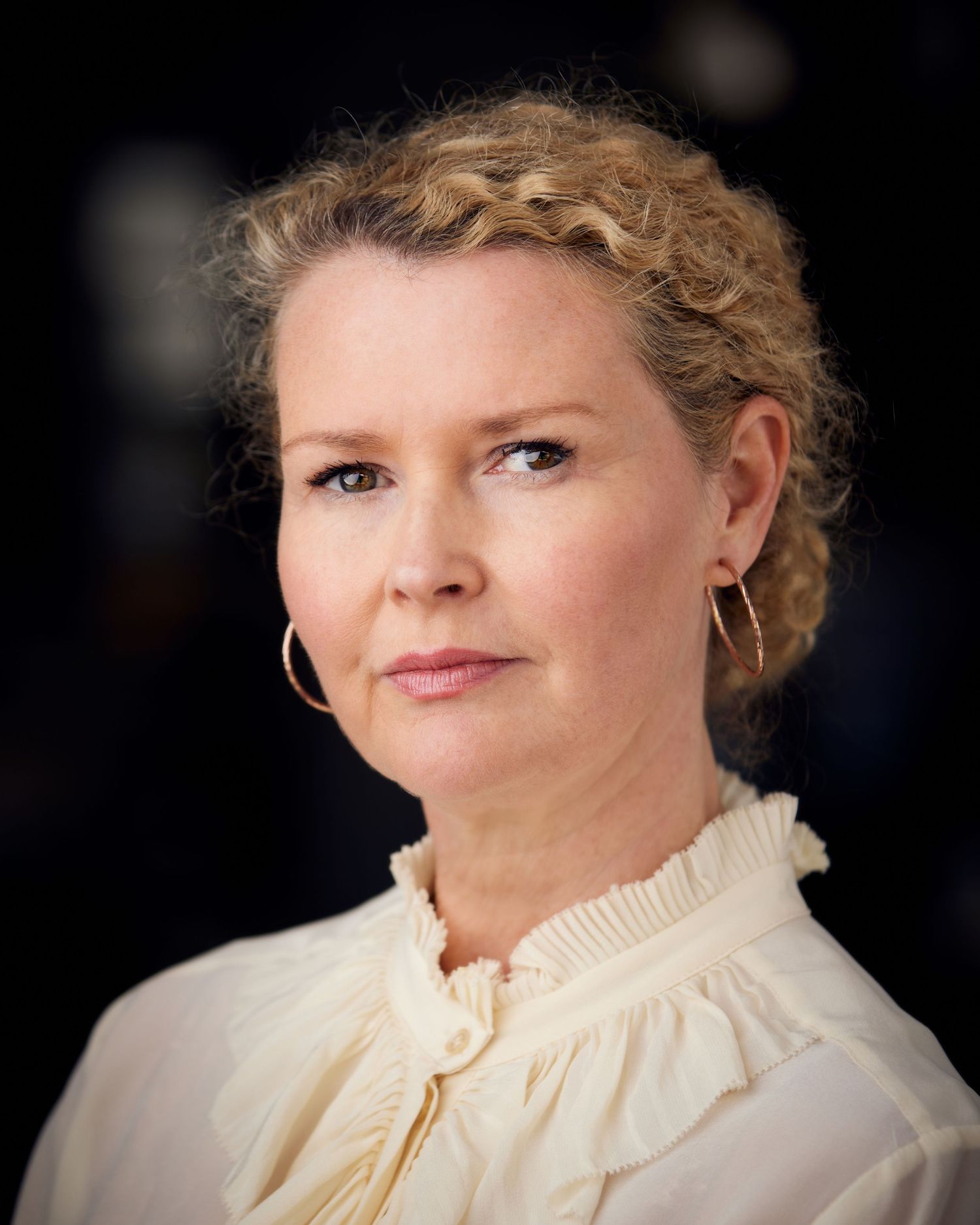 Historical, period portrait; actress with a classic Cardiff natural light look.