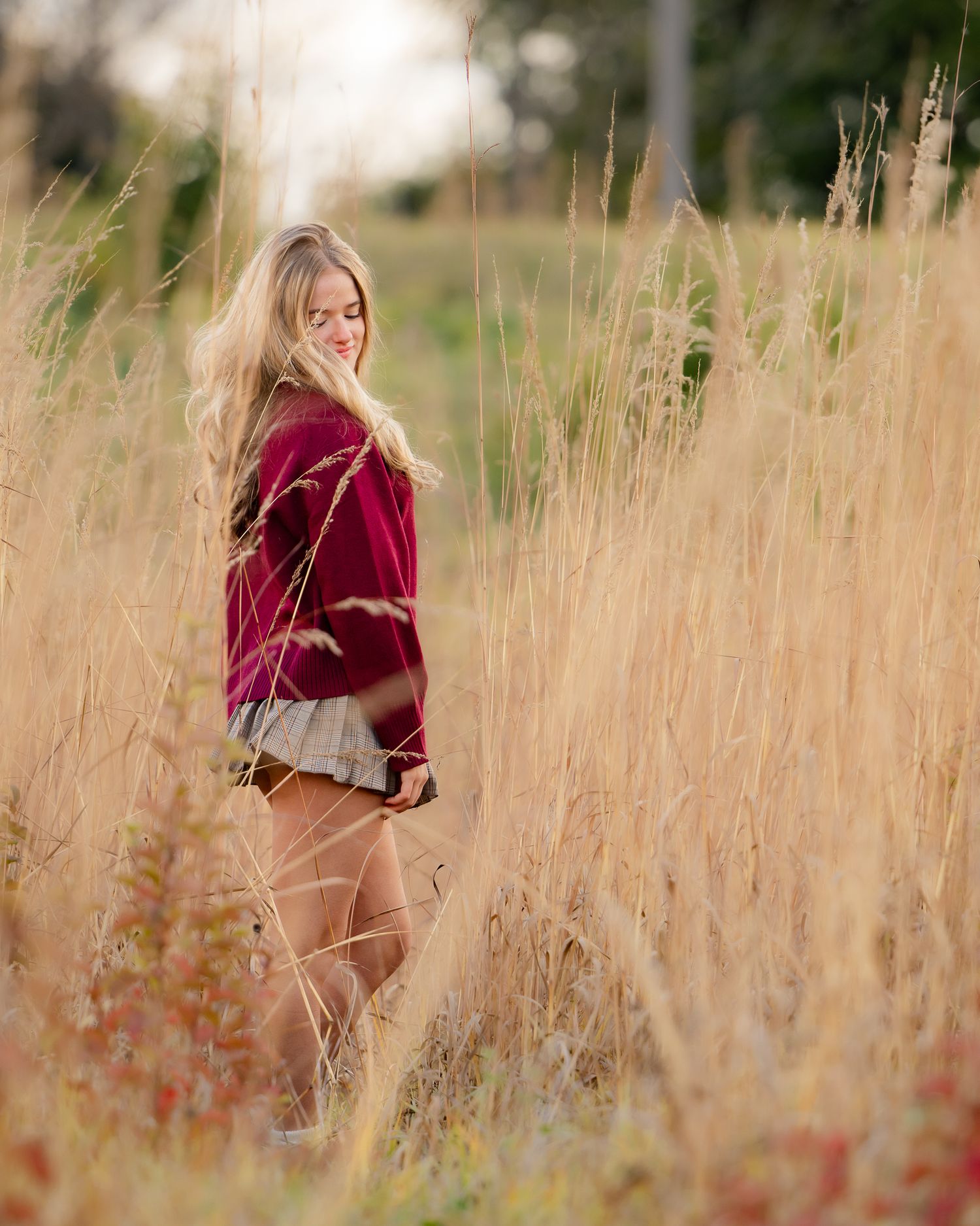 Natural senior photo at Riverview Farmstead Preserve for Rise Up Creations