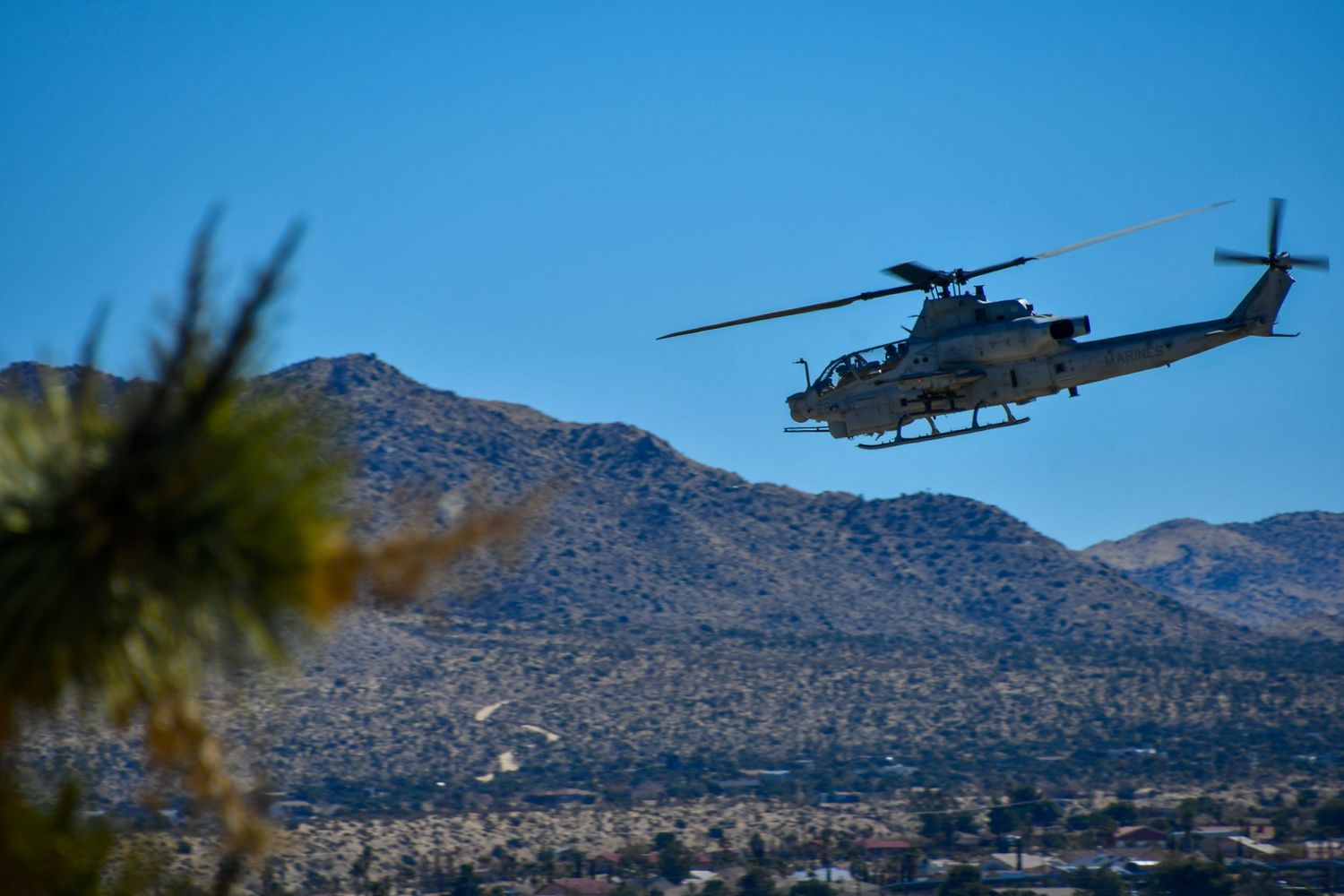 Marine Corp Viper low level pass over Yucca Valley