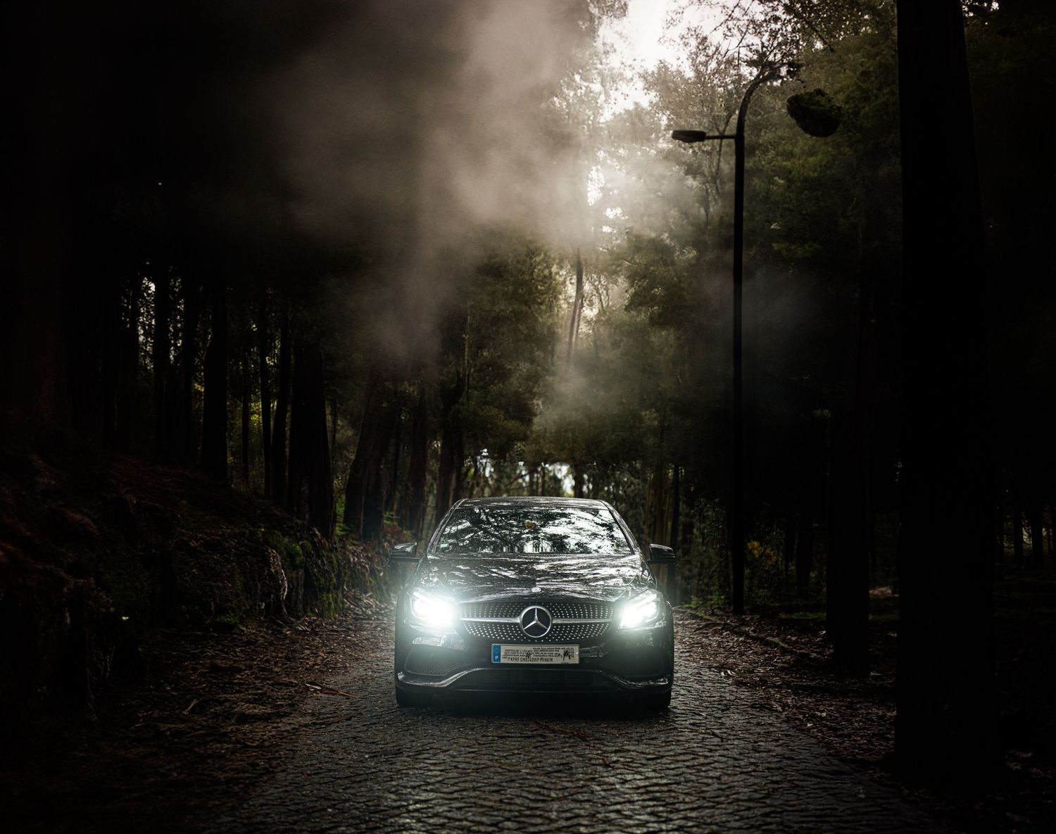 Fotografia natural e intemporal, captando momentos autênticos com sensibilidade, luz suave e composição elegante. Cada imagem revela emoções