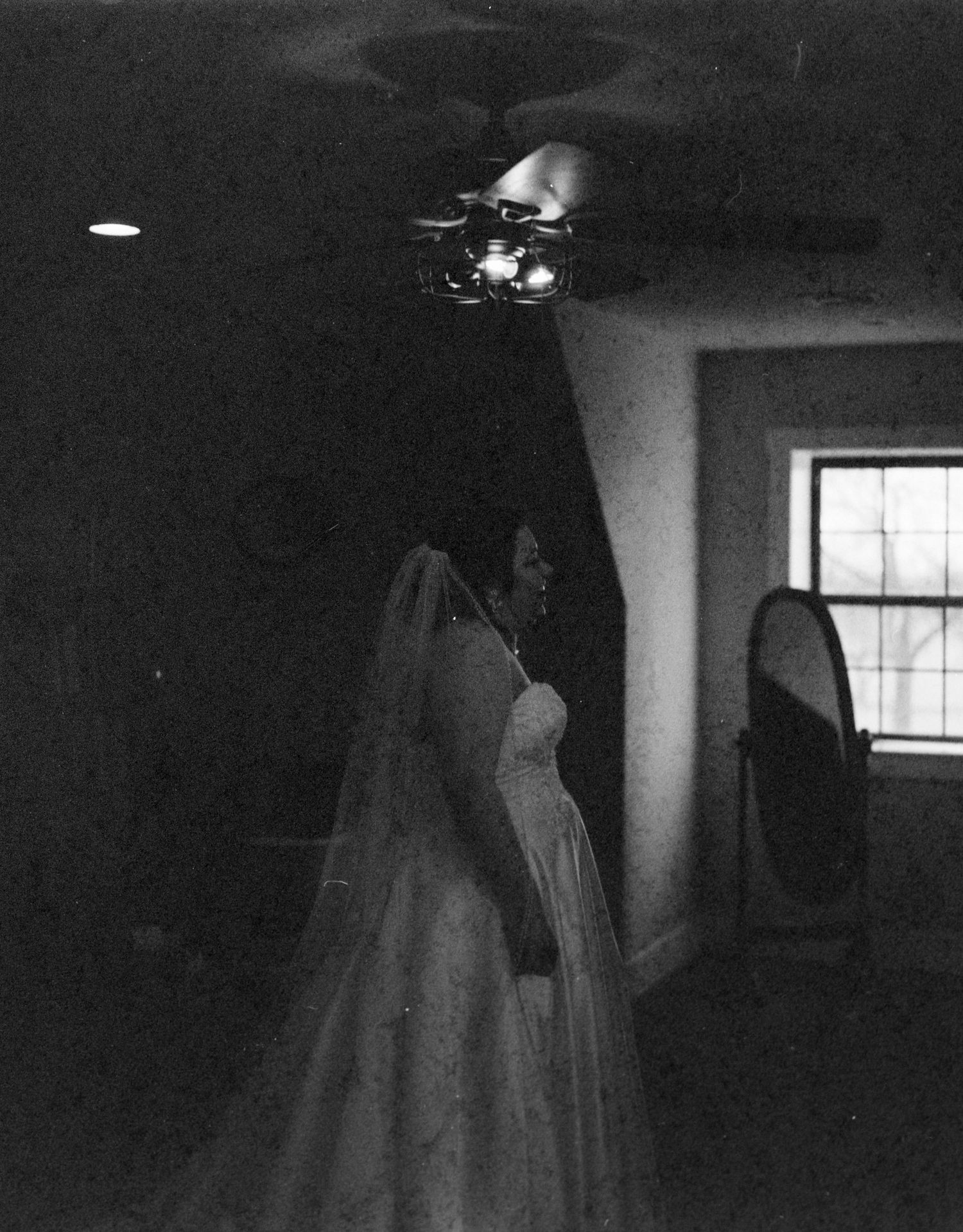©AnnaVonRiesenPhotography Wedding Photography | Film B&W image of the bride.