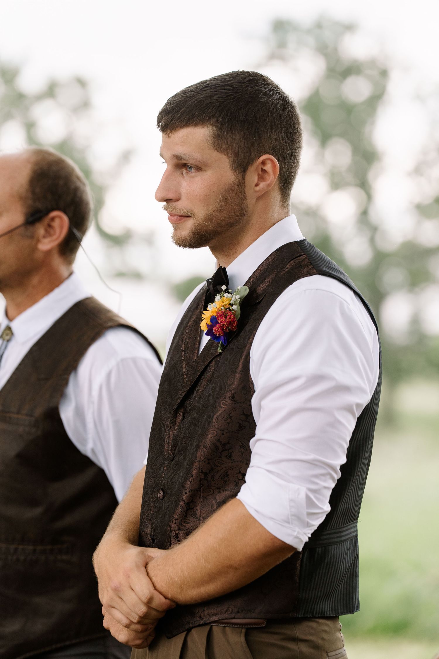 ©AnnaVonRiesenPhotography Wedding Photography | Color image of the groom seeing his bride come down the aisle.