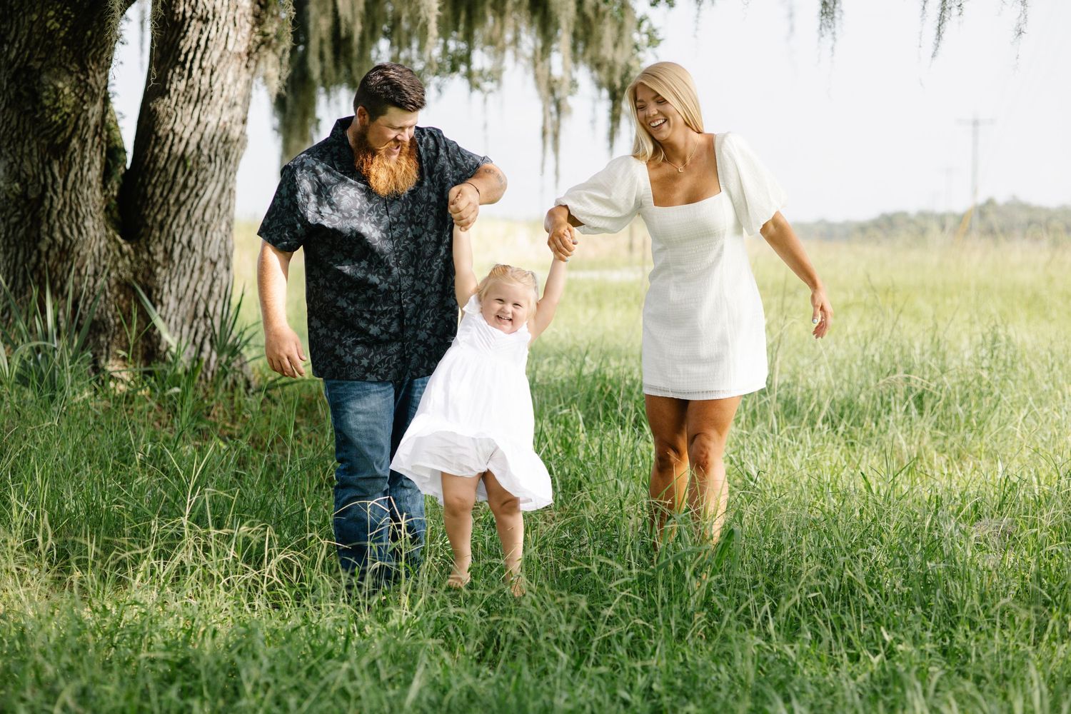 Photographer in Okeechobee. Portrait, Couple, Lifestyle, and Family Photographer in Okeechobee Florida.