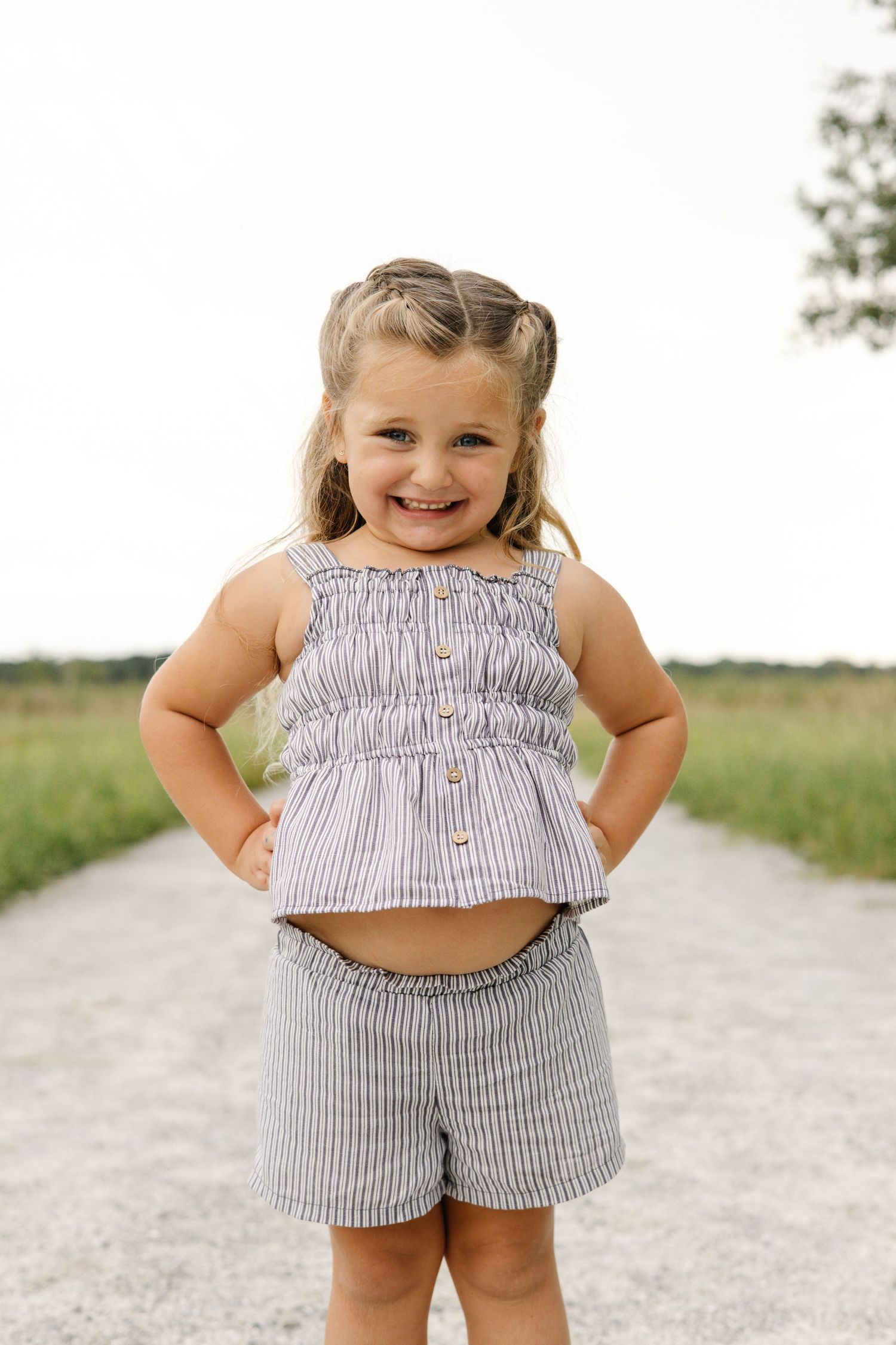 Portrait photography session in Okeechobee, Florida capturing natural light outdoor portraits
