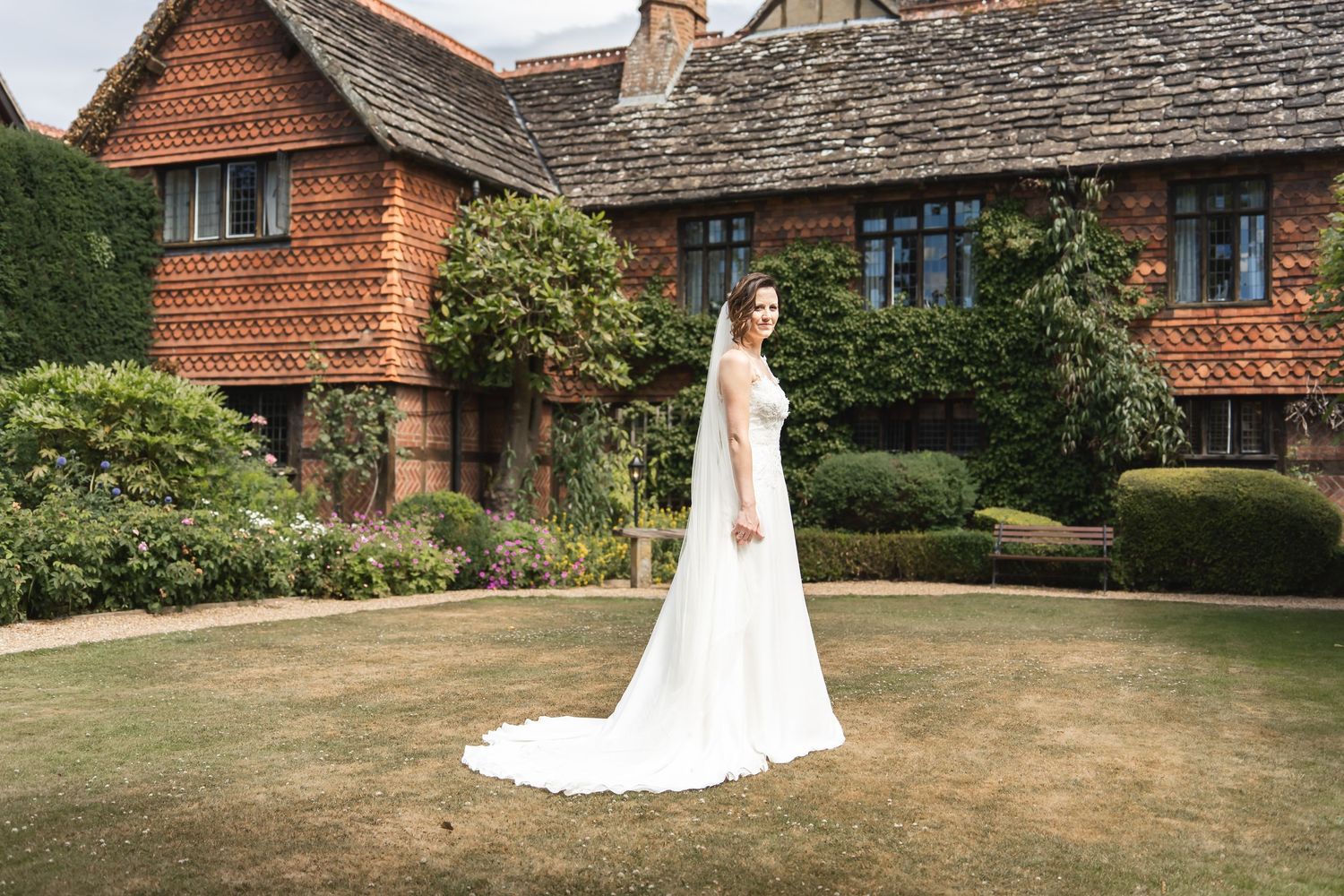 oliver charles photography, bride at langshott manor, surrey
