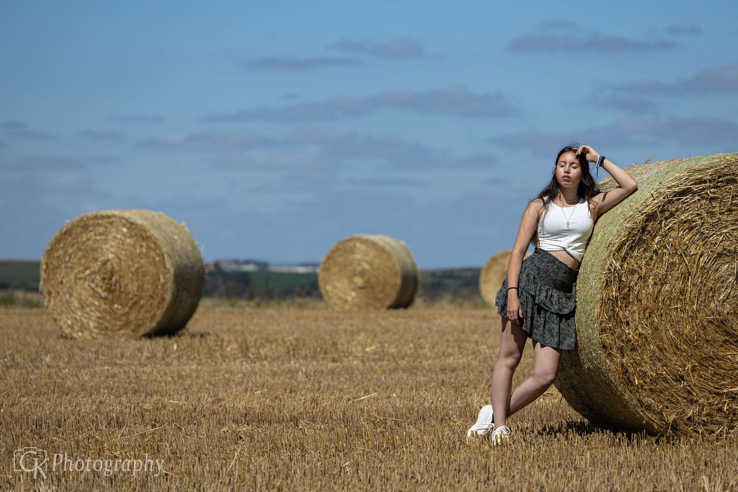 Professionele portretshoot buiten op landelijke locatie