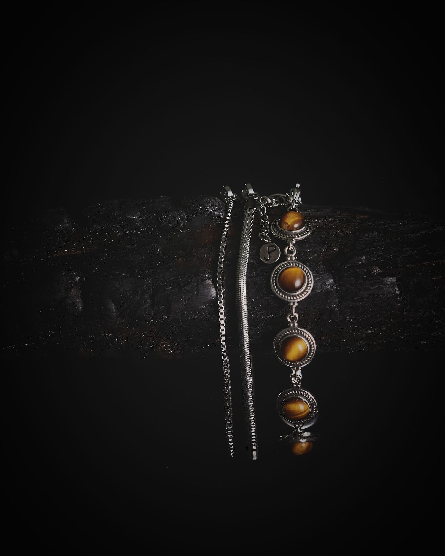 Produktfoto Smycken. Fotograf Jessica Rankell Rankellfoto Jonas Philippe Jewerly