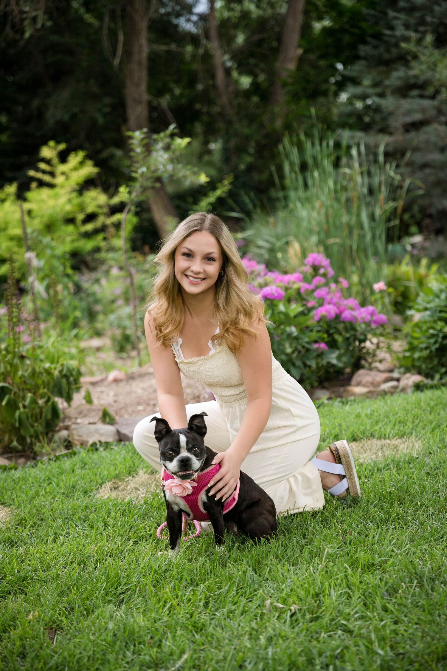 Dawn Lincoln, Canon City Professional Photographer for family, maternity, children, high school senior, engagement and wedding photographer