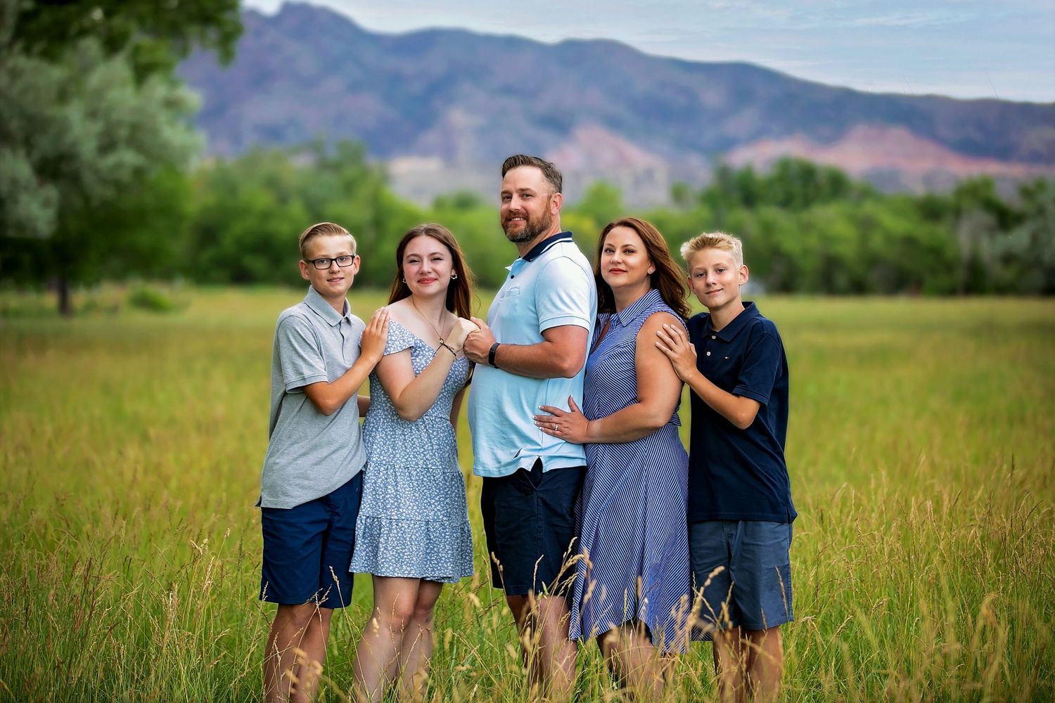Dawn Lincoln, Canon City Professional Photographer for family, maternity, children, high school senior, engagement and wedding photographer