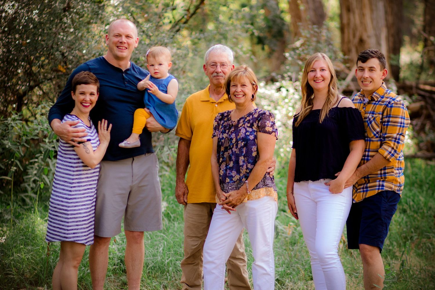 Dawn Lincoln Canon City Professional Photographer for families, high school seniors, maternity and children, engagements and weddings