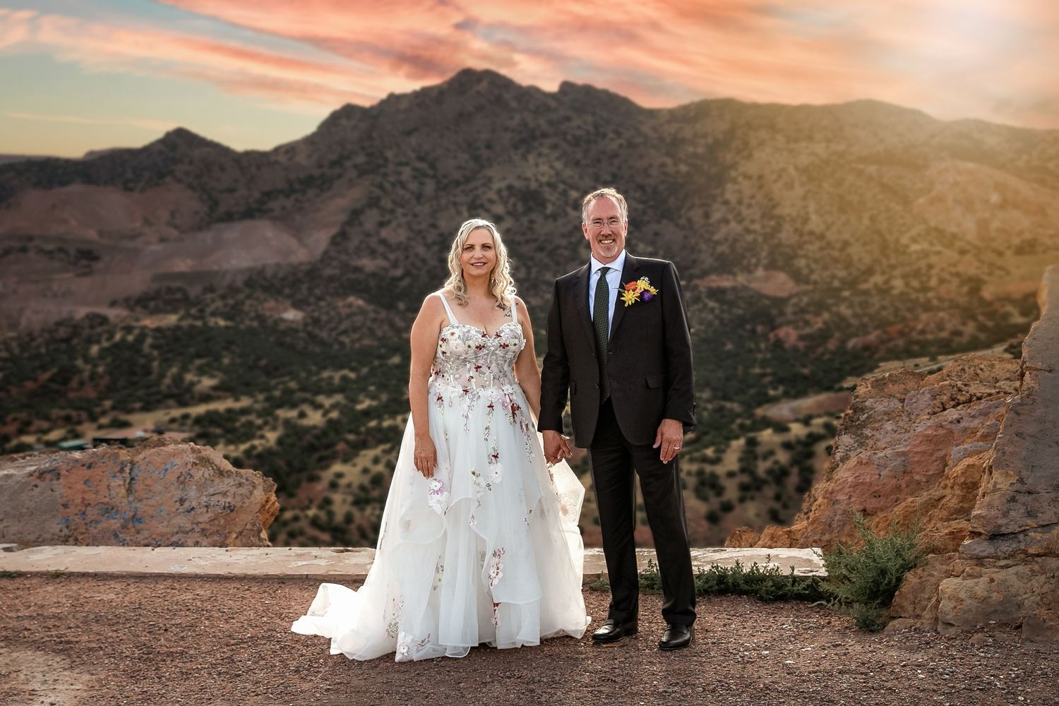 Dawn Lincoln, Canon City Professional Photographer for family, maternity, children, high school senior, engagement and wedding photographer