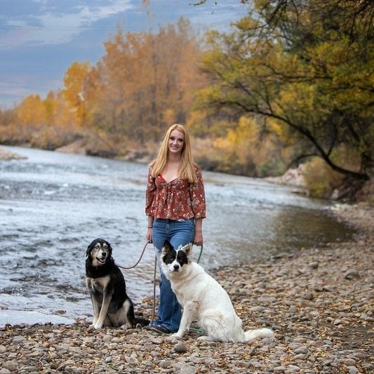 Dawn Lincoln, Canon City Professional Photographer for family, maternity, children, high school senior, engagement and wedding photographer