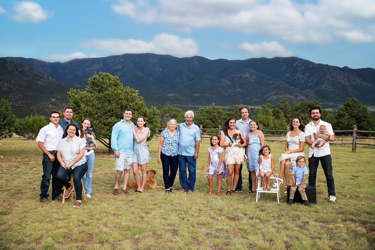 Dawn Lincoln, Canon City Professional Photographer for family, maternity, children, high school senior, engagement and wedding photographer