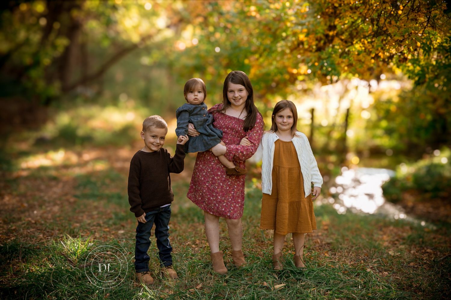 Dawn Lincoln Canon City Professional Photographer for families, high school seniors, maternity and children, engagements and weddings