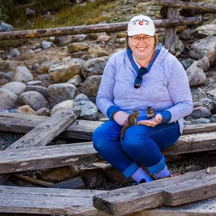 Dawn Lincoln, Canon City Professional Photographer for family, maternity, children, high school senior, engagement and wedding photographer