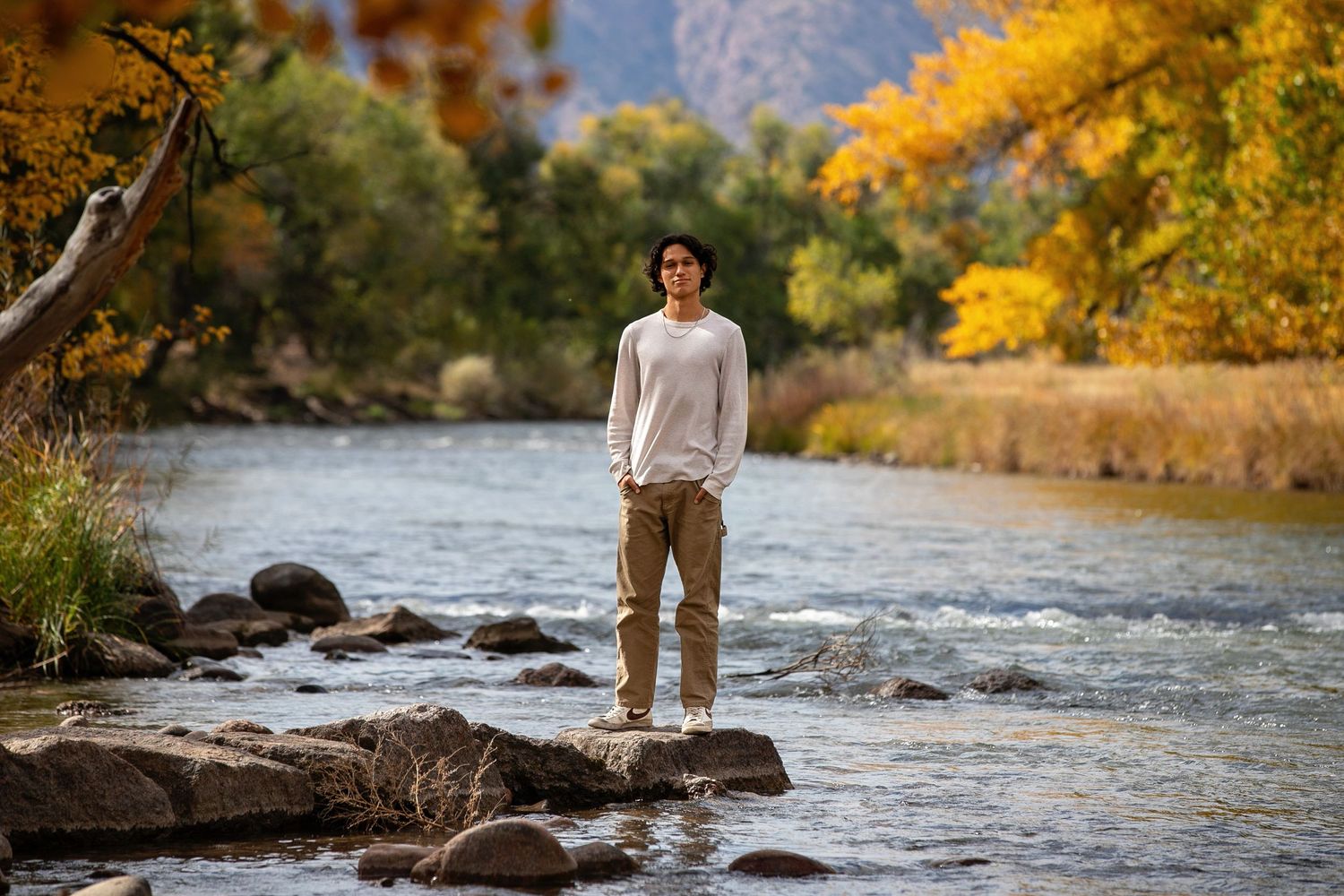 Dawn Lincoln, Canon City Professional Photographer for family, maternity, children, high school senior, engagement and wedding photographer
