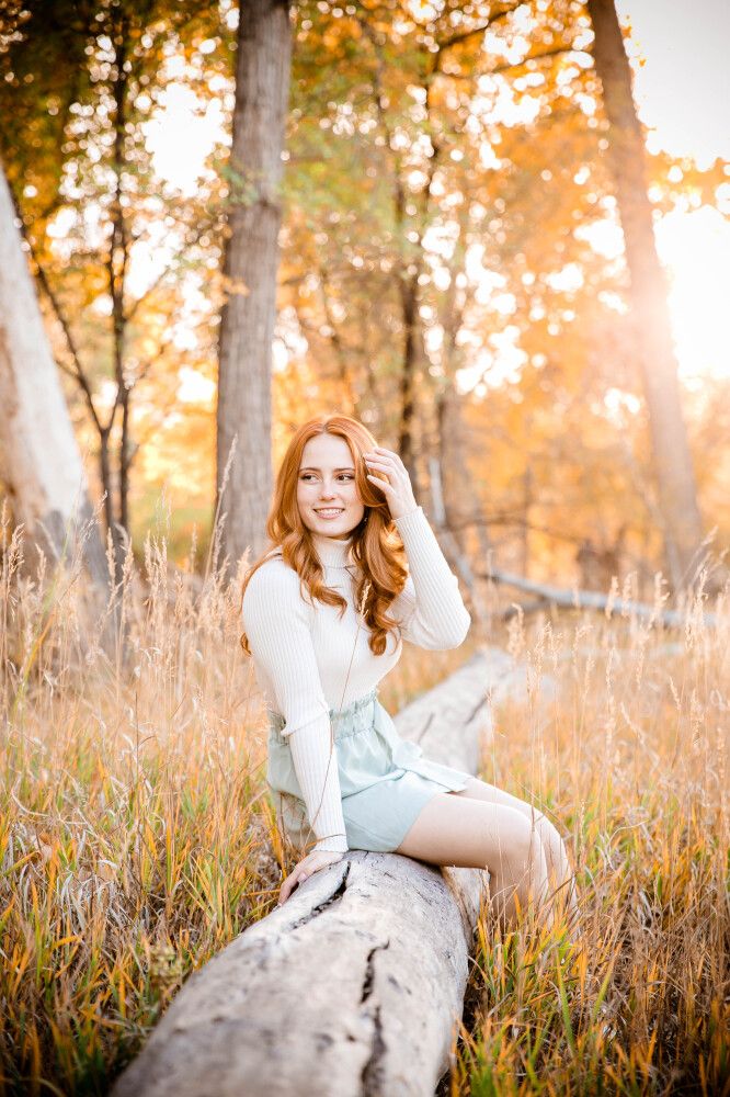 Dawn Lincoln Canon City Professional Photographer for families, high school seniors, maternity and children, engagements and weddings