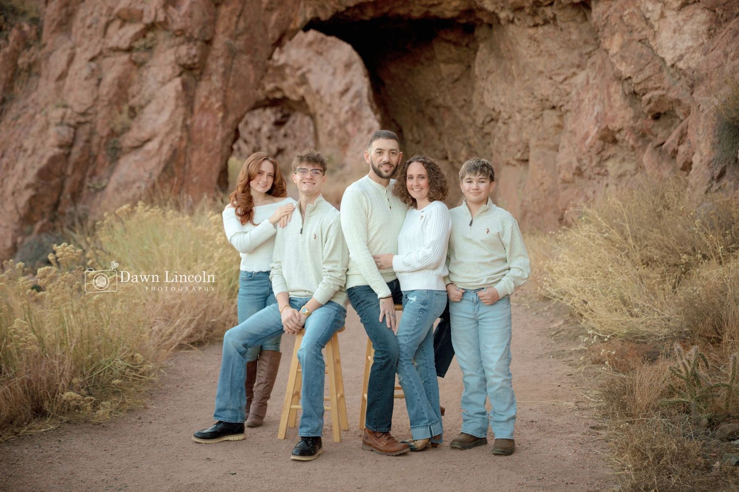 Dawn Lincoln, Canon City Professional Photographer for family, maternity, children, high school senior, engagement and wedding photographer