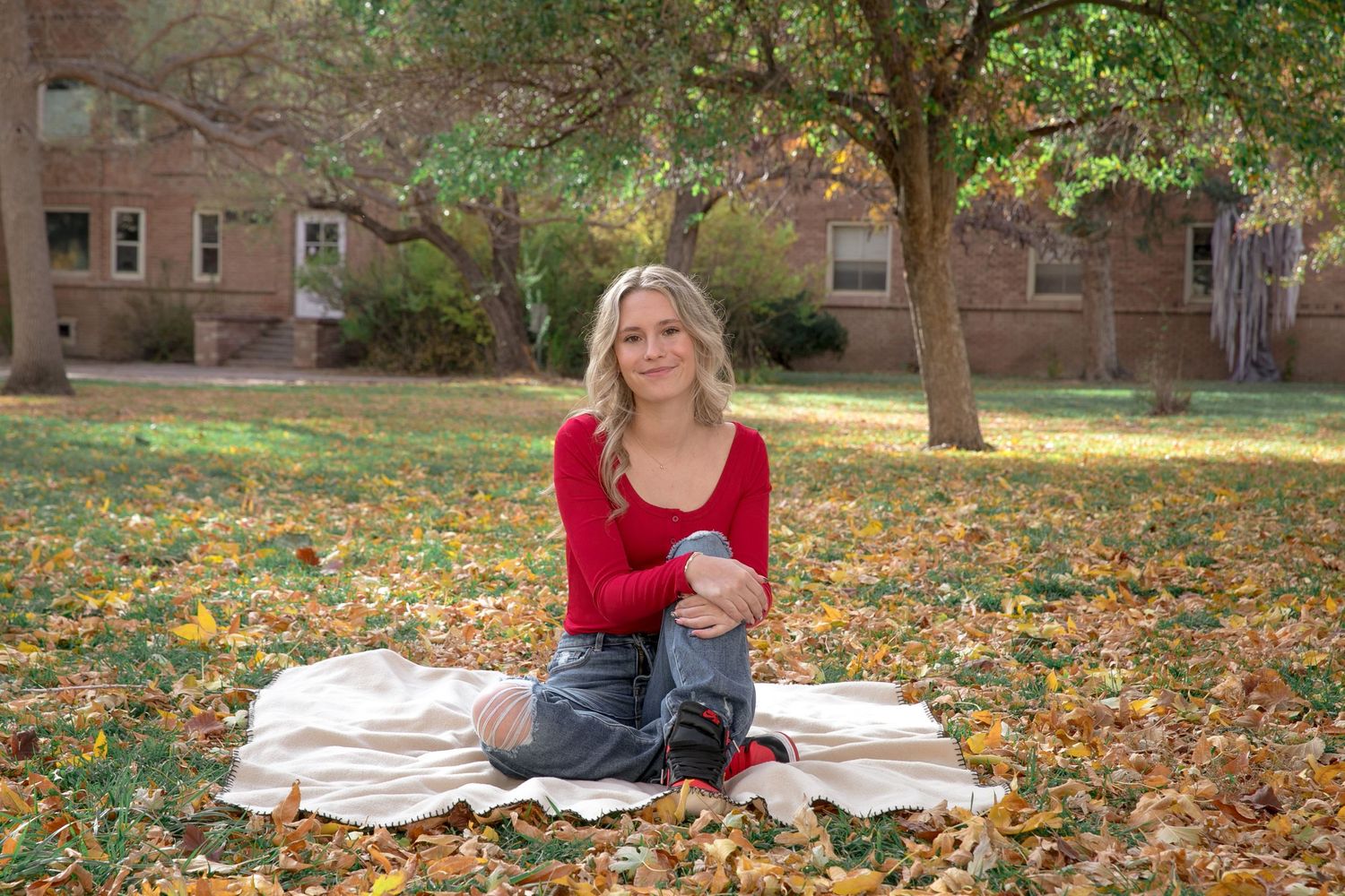 Dawn Lincoln, Canon City Professional Photographer for family, maternity, children, high school senior, engagement and wedding photographer
