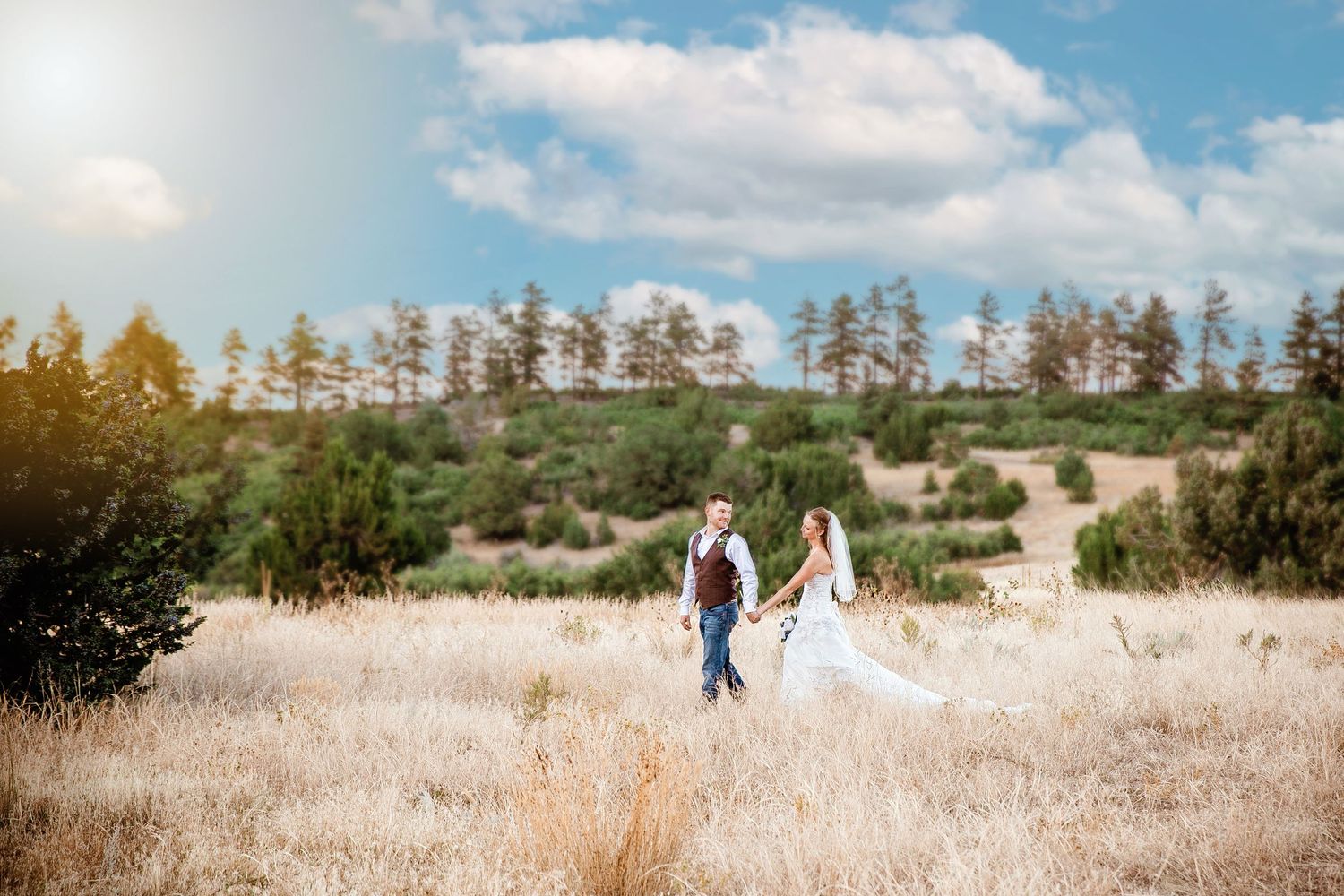 Dawn Lincoln, Canon City Professional Photographer for family, maternity, children, high school senior, engagement and wedding photographer
