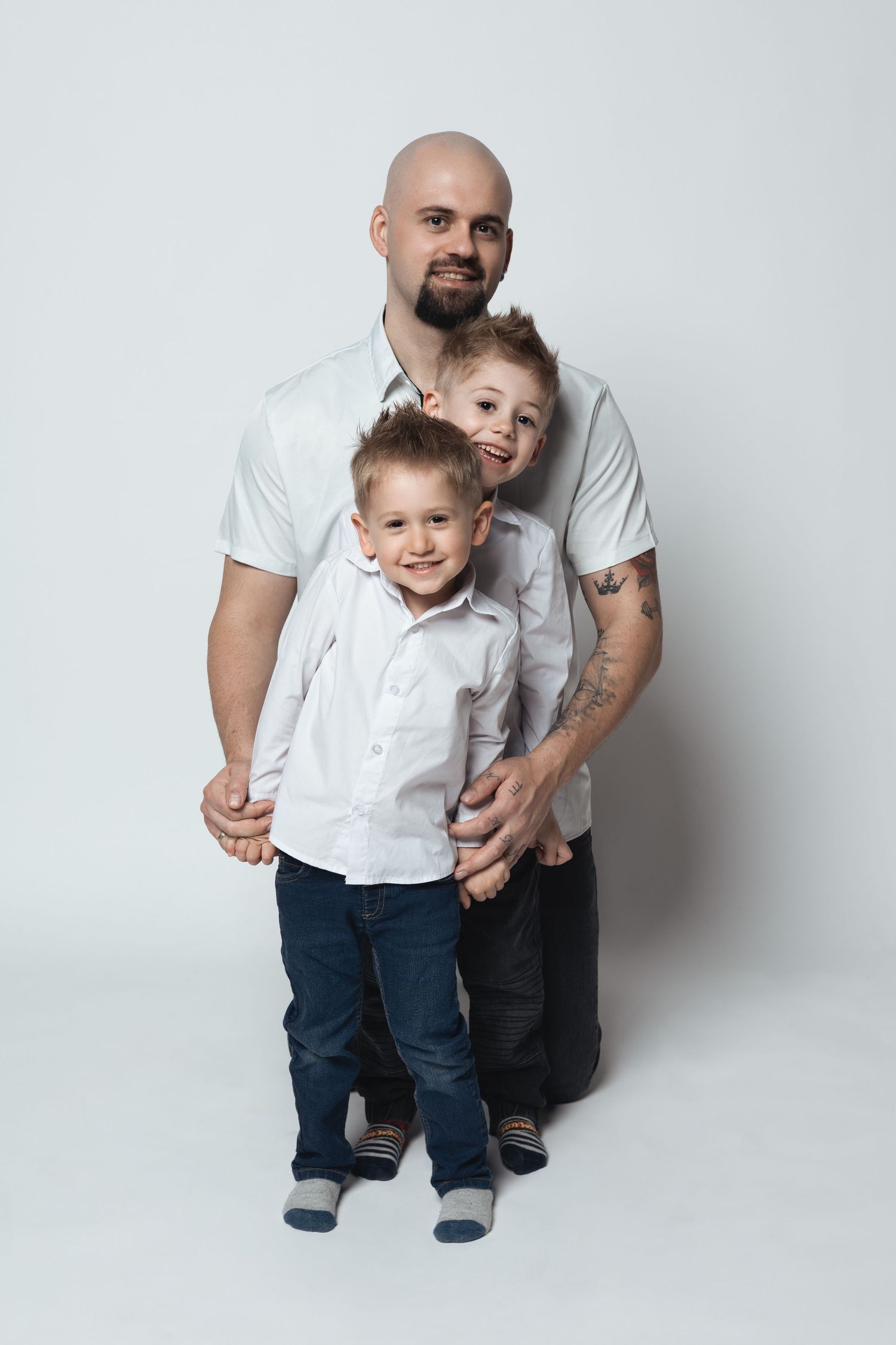 Männertag im Studio – Fotoshooting für Vater und Söhne in Südbaden.