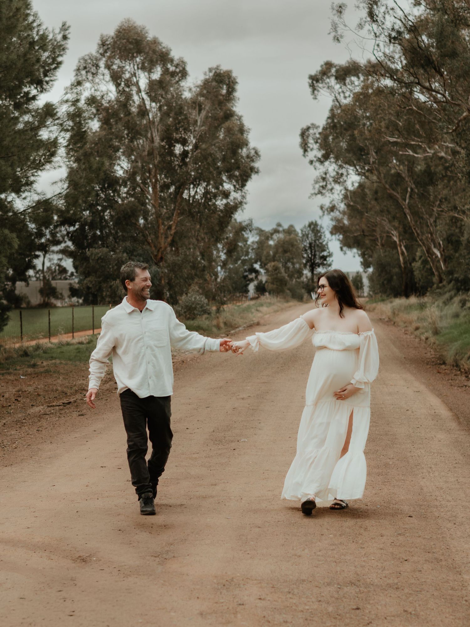 Outdoor maternity photography session overcast Wagga Wagga