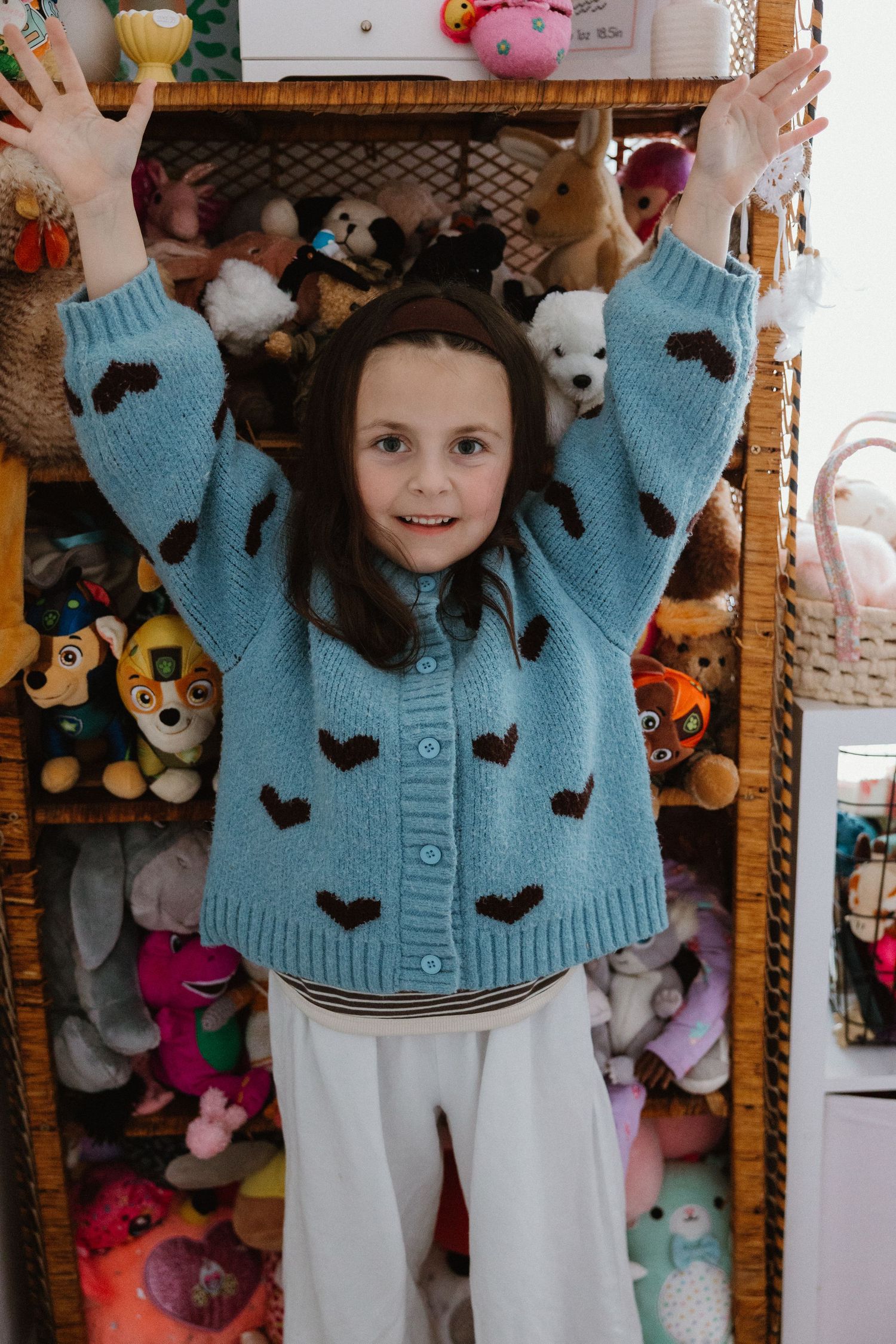 childhood bedroom photography session capturing childhood memories family photography teddies