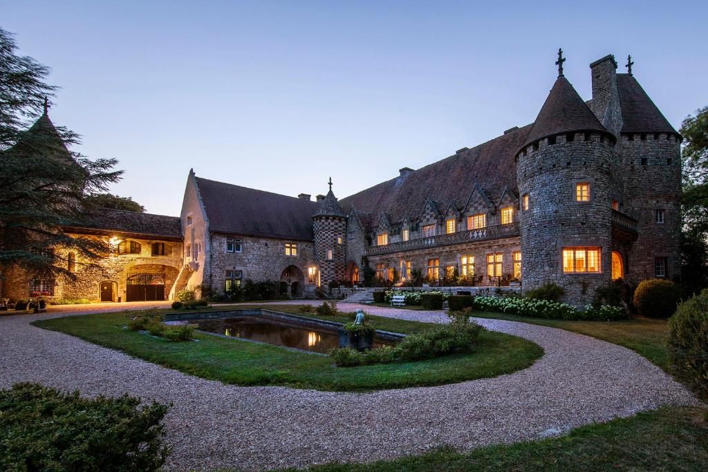 Château d'Hattonchâtel, lieu de mariage en Meuse avec vue panoramique