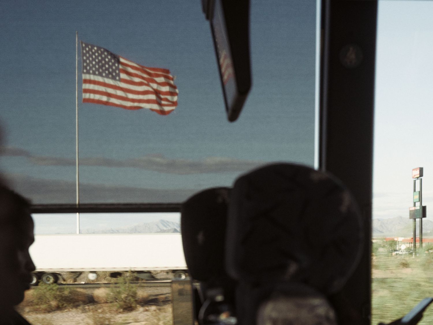 An American flag seen from a campaign bus en route to Arizona, Oct. 2024. (Afonso Salcedo)