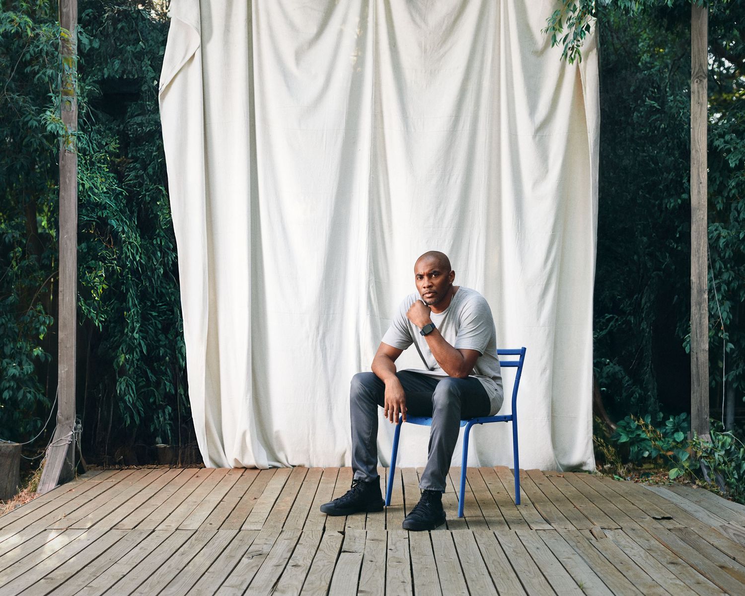 Environmental editorial portrait of Los Angeles actor Dario Lee by LA portrait photographer Afonso Salcedo