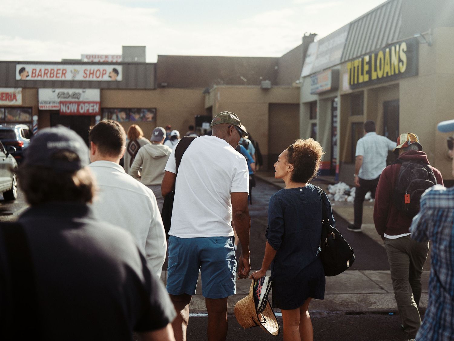 Harris-Walz canvassers arrive at headquarters in Maricopa County, Ariz., Oct. 2024. (Afonso Salcedo)