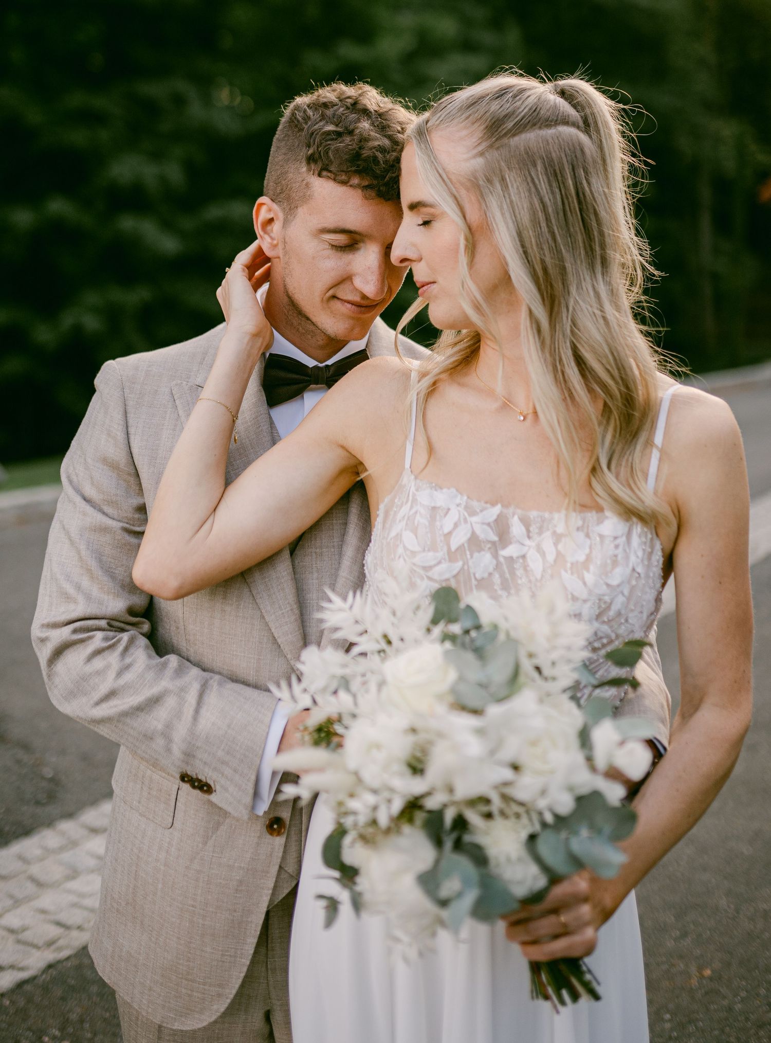 Hochzeitsfotos emotional authentisch Heidelberg Hoher Darsberg natürlich Hochzeitsfotografin Frankfurt Hochzeitsfotografie freie Trauung