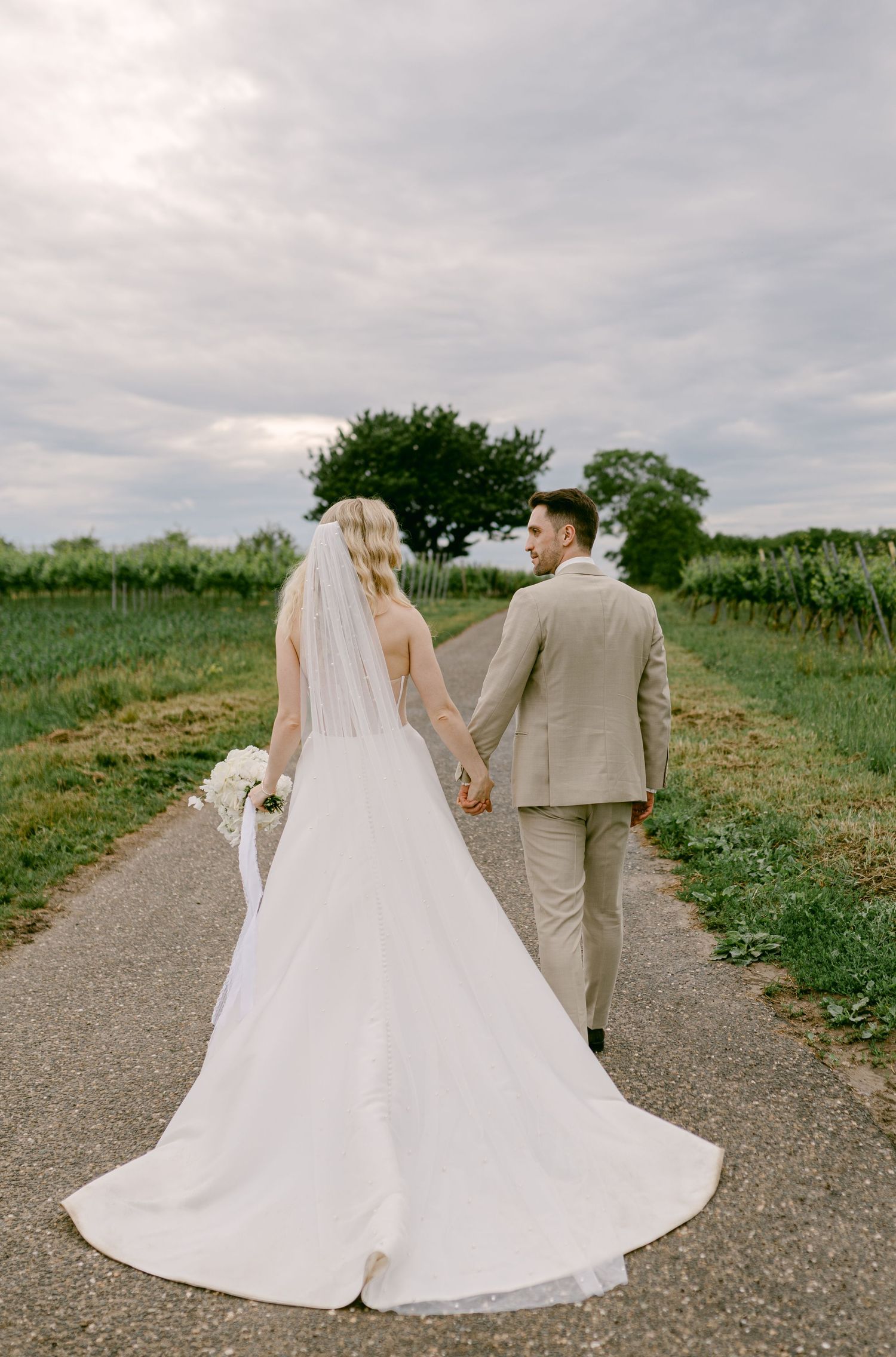 Hochzeitsfotos emotional authentisch Heidelberg Hoher Darsberg Hochzeitsfotografin Eventmühle Kraichgau Hochzeitsfotografie freie Trauung