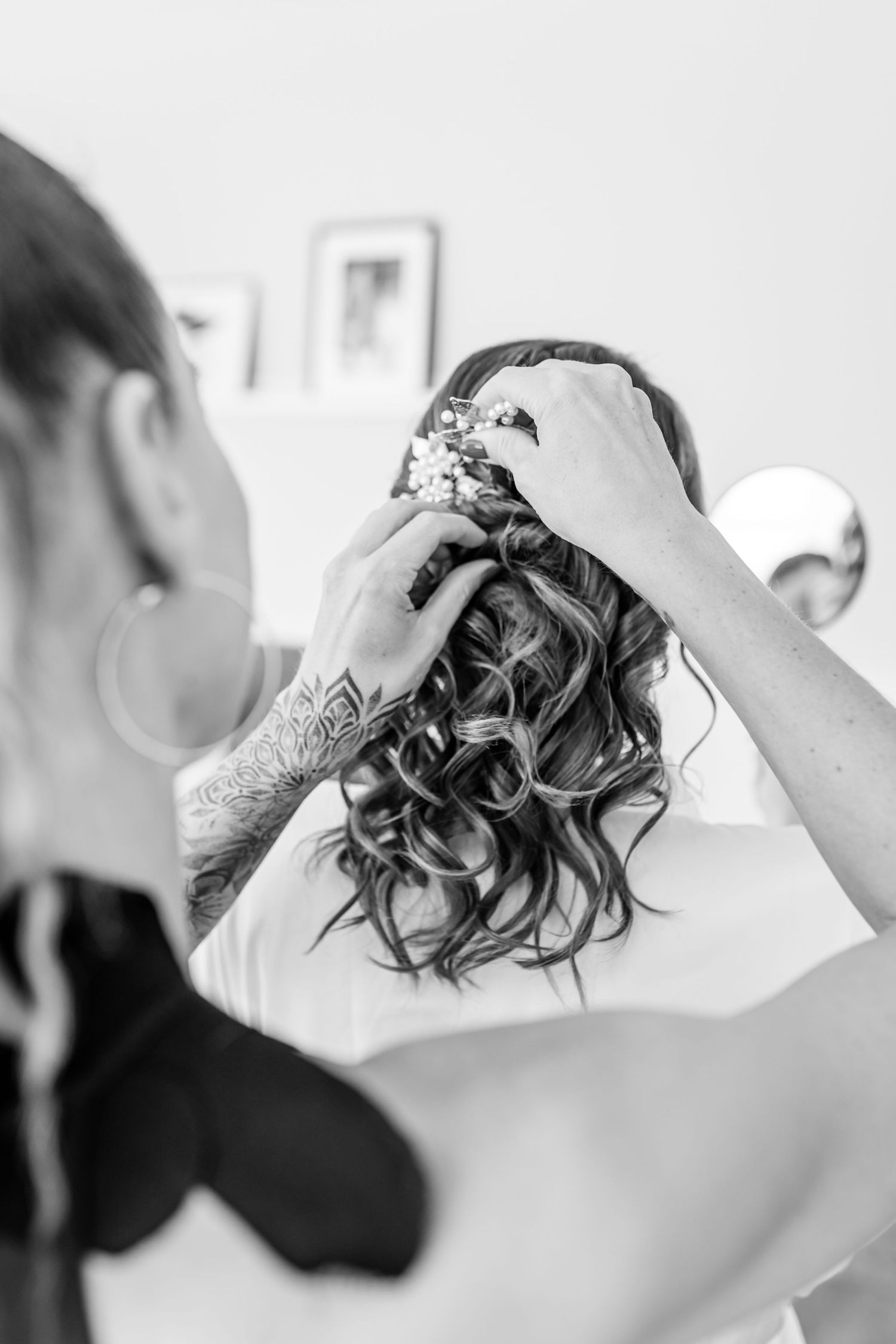 Hochzeitsfotos Kirche authentisch Heidelberg Neckarsteinach Hochzeitsfotografin Hoher Darsberg Hochzeitsfotografie freie Trauung Standesamt