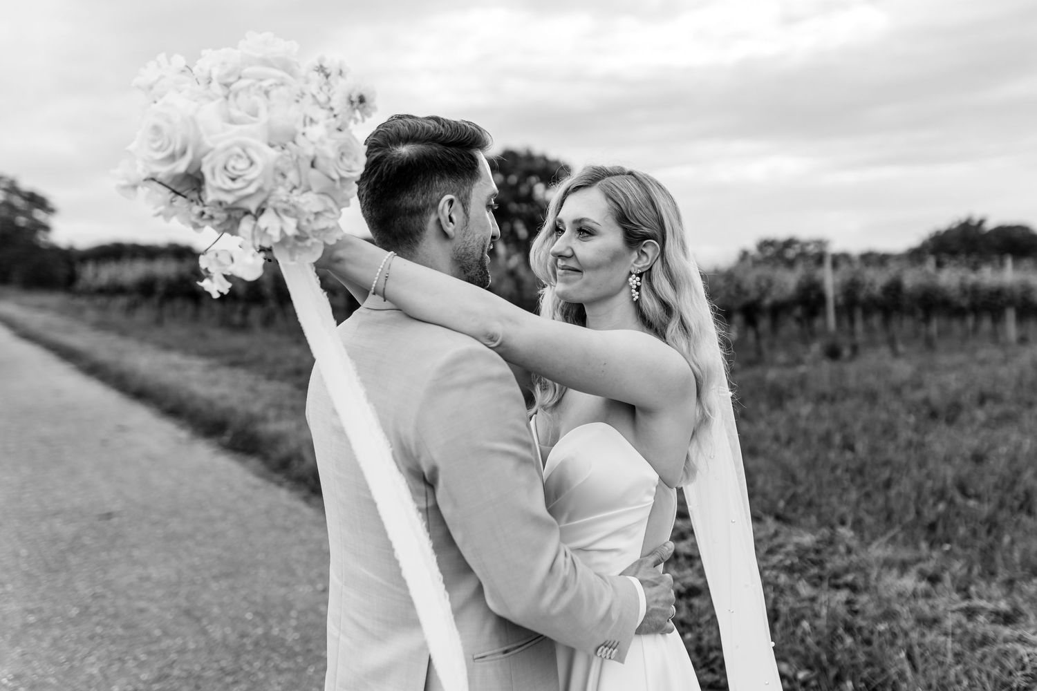 Hochzeitsfotos emotional authentisch Heidelberg Hoher Darsberg Hochzeitsfotografin Eventmühle Kraichgau Hochzeitsfotografie freie Trauung