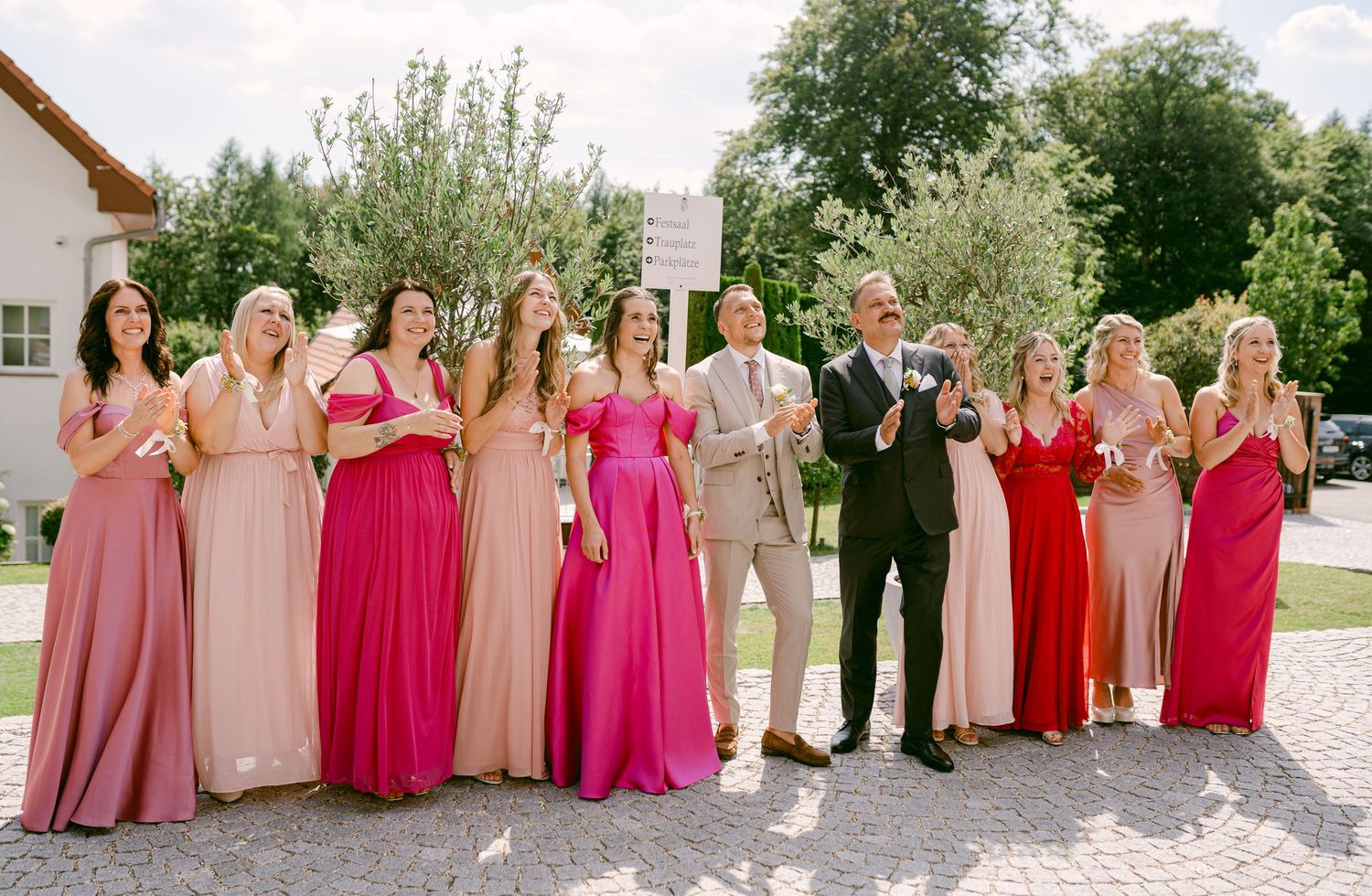 Hochzeitsfotos Kirche authentisch Heidelberg Neckarsteinach Hochzeitsfotografin Hoher Darsberg Hochzeitsfotografie freie Trauung Standesamt