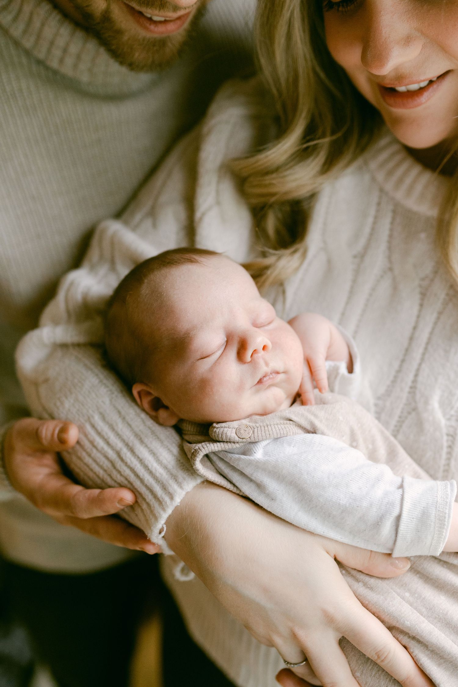 Neugeborenen Fotografie Heidelberg natürlich Rhein Main Frankfurt Familienfotos Babybauch Familienfotografin Newbornphotography Neckargemünd